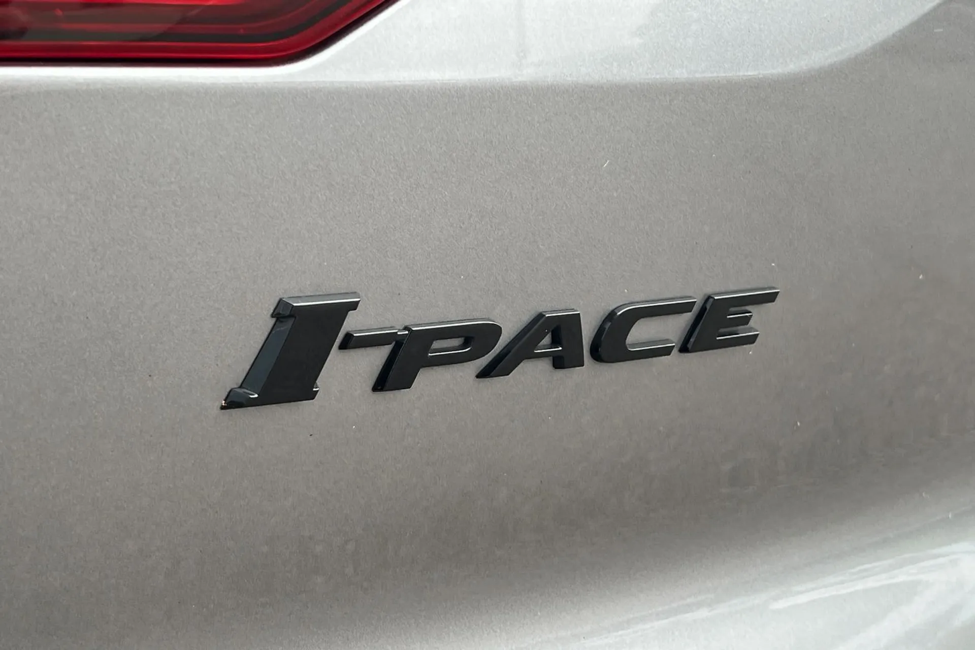 Jaguar I-PACE thumbnail image number 57