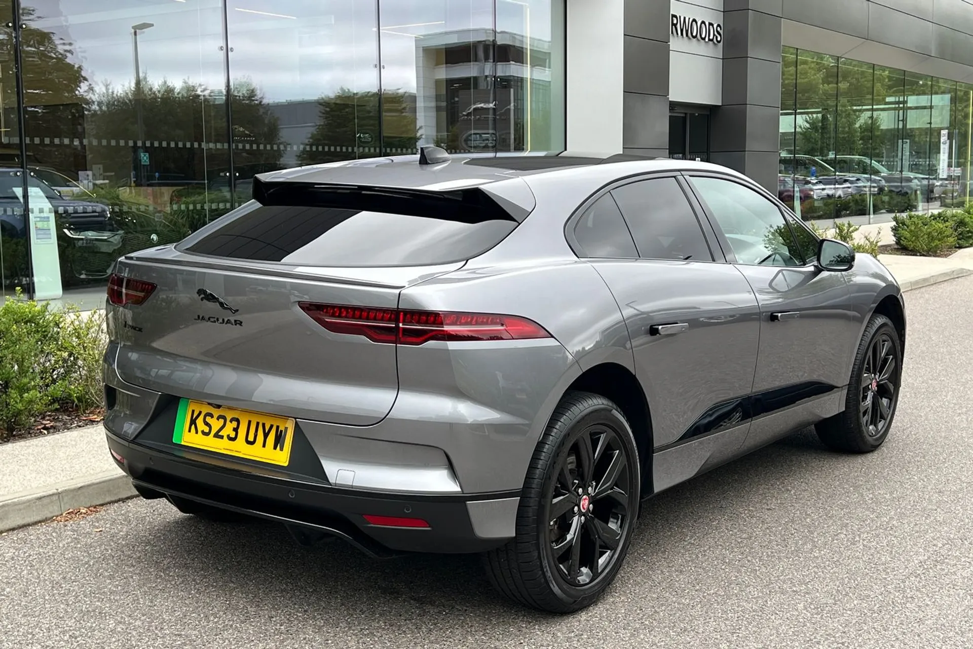 Jaguar I-PACE thumbnail image number 9