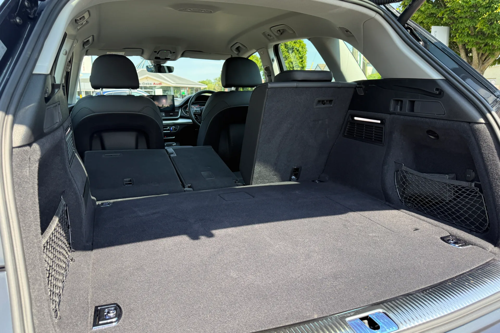 Audi Q5 thumbnail image number 37