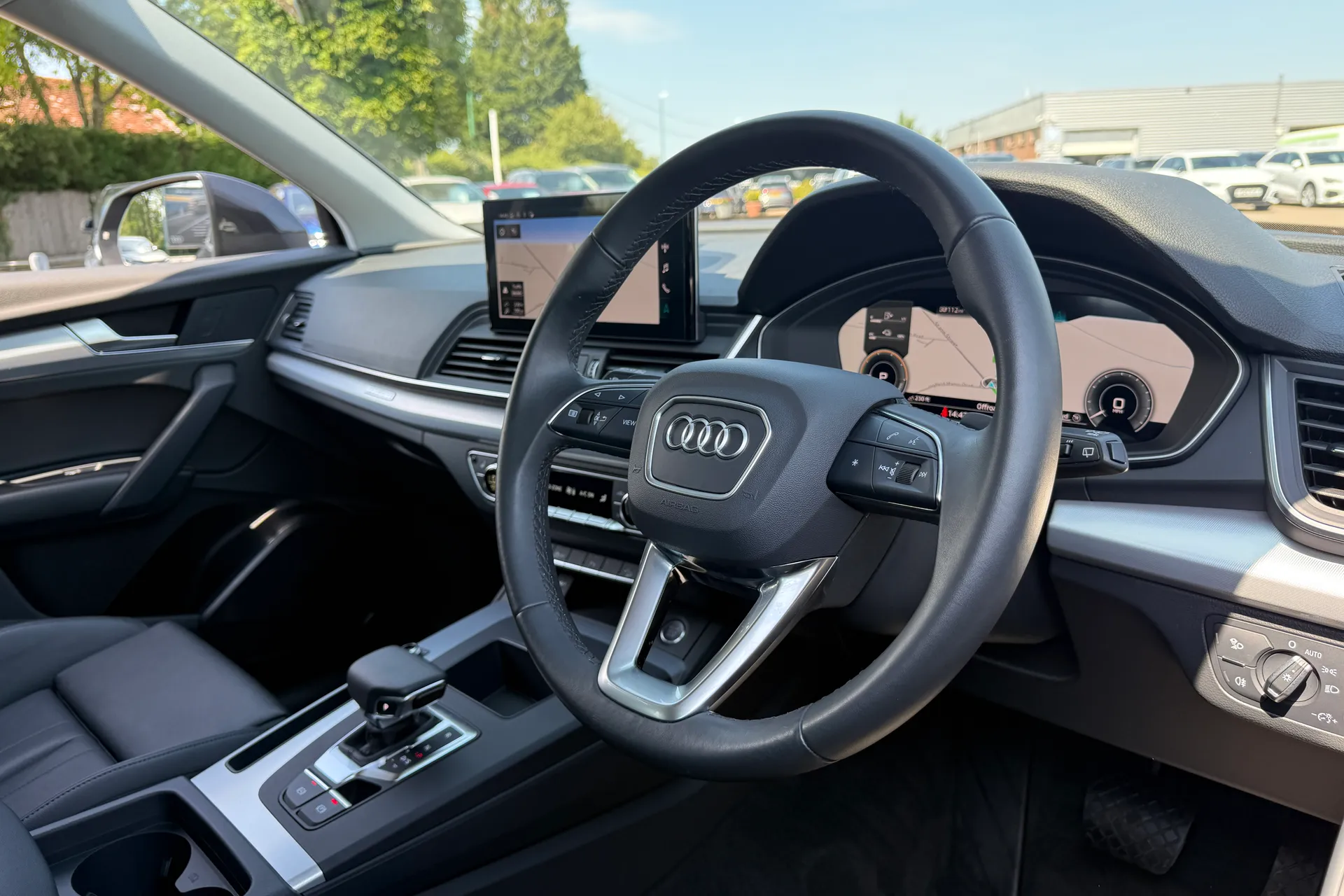 Audi Q5 thumbnail image number 28