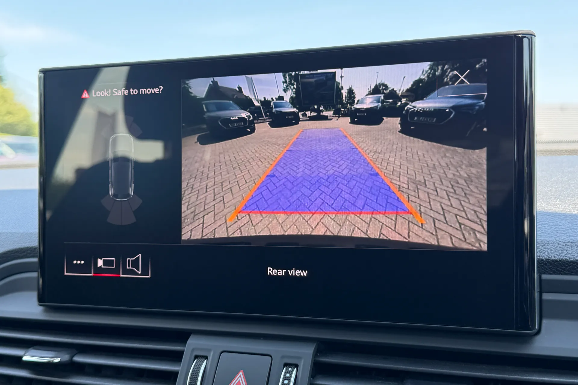 Audi Q5 thumbnail image number 4