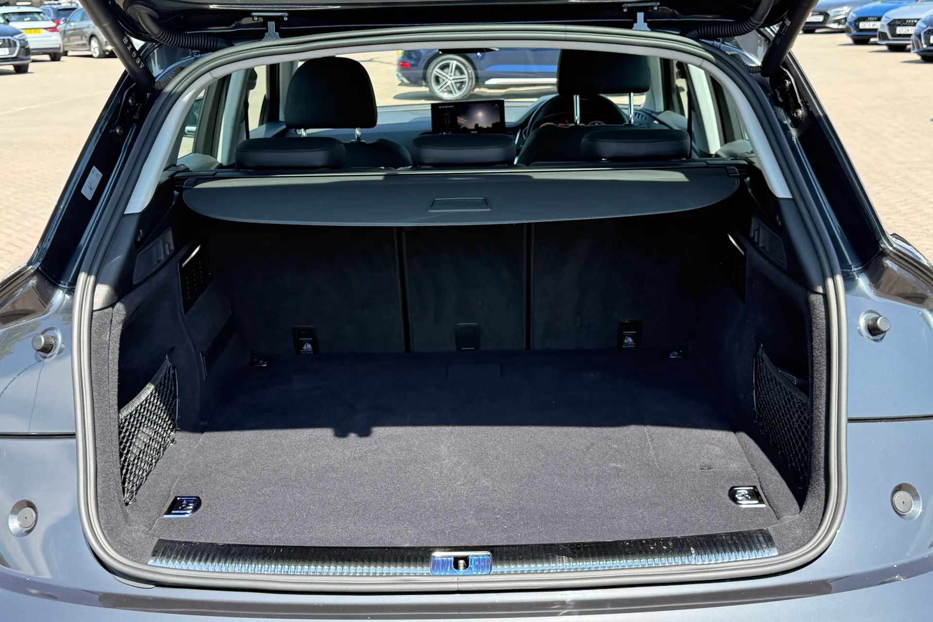 Audi Q5 thumbnail image number 35
