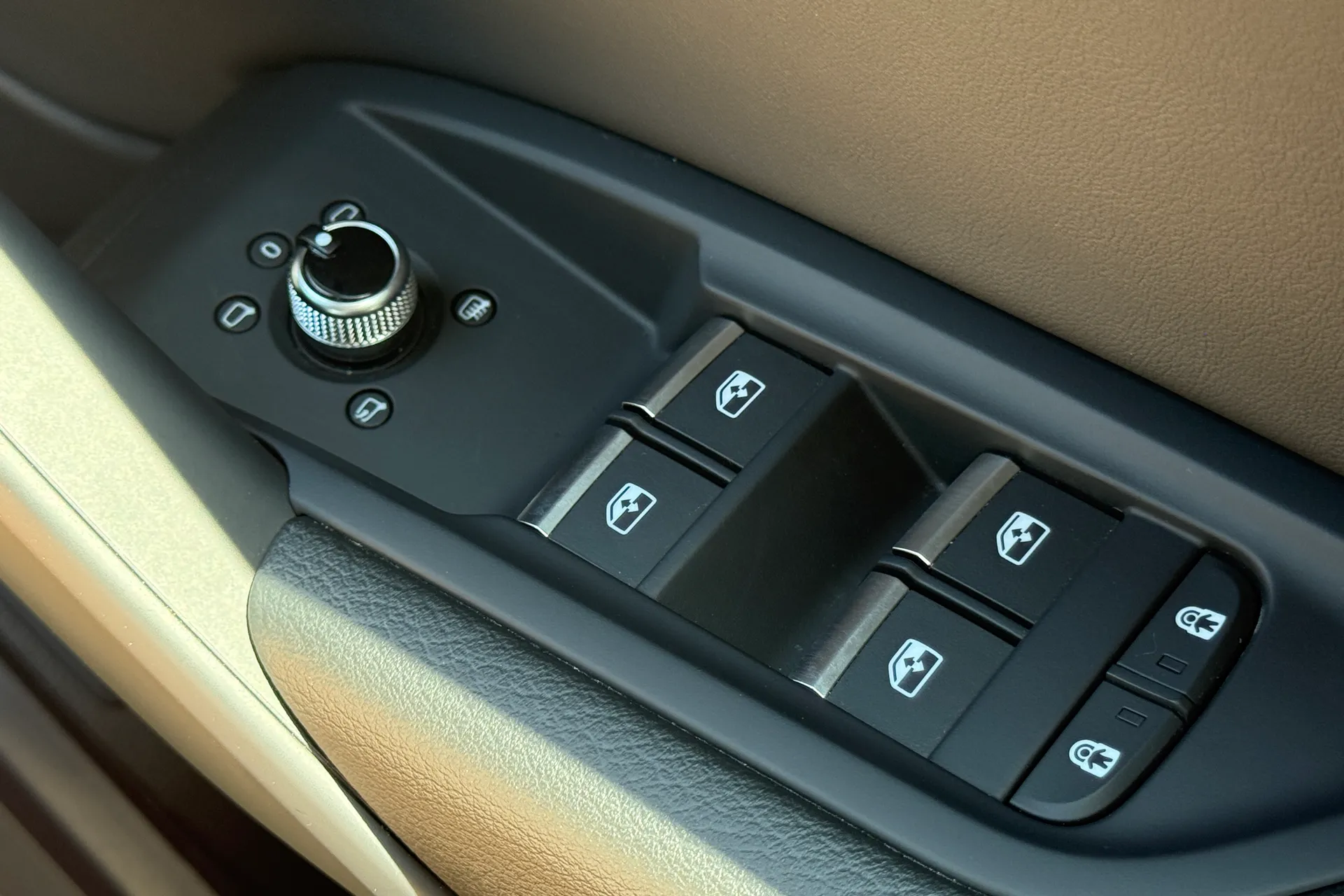 Audi Q5 thumbnail image number 19