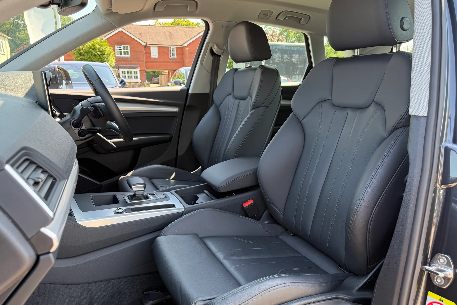 Audi Q5 thumbnail image number 30