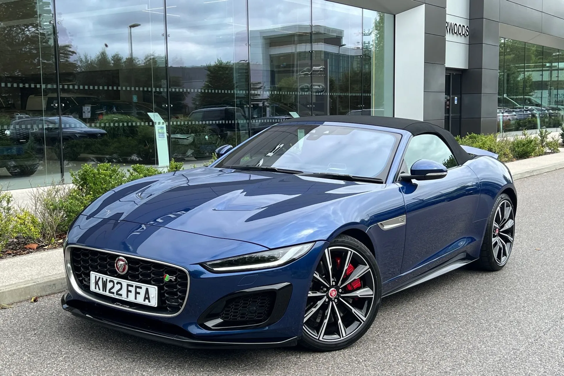 Jaguar F-TYPE thumbnail image number 11