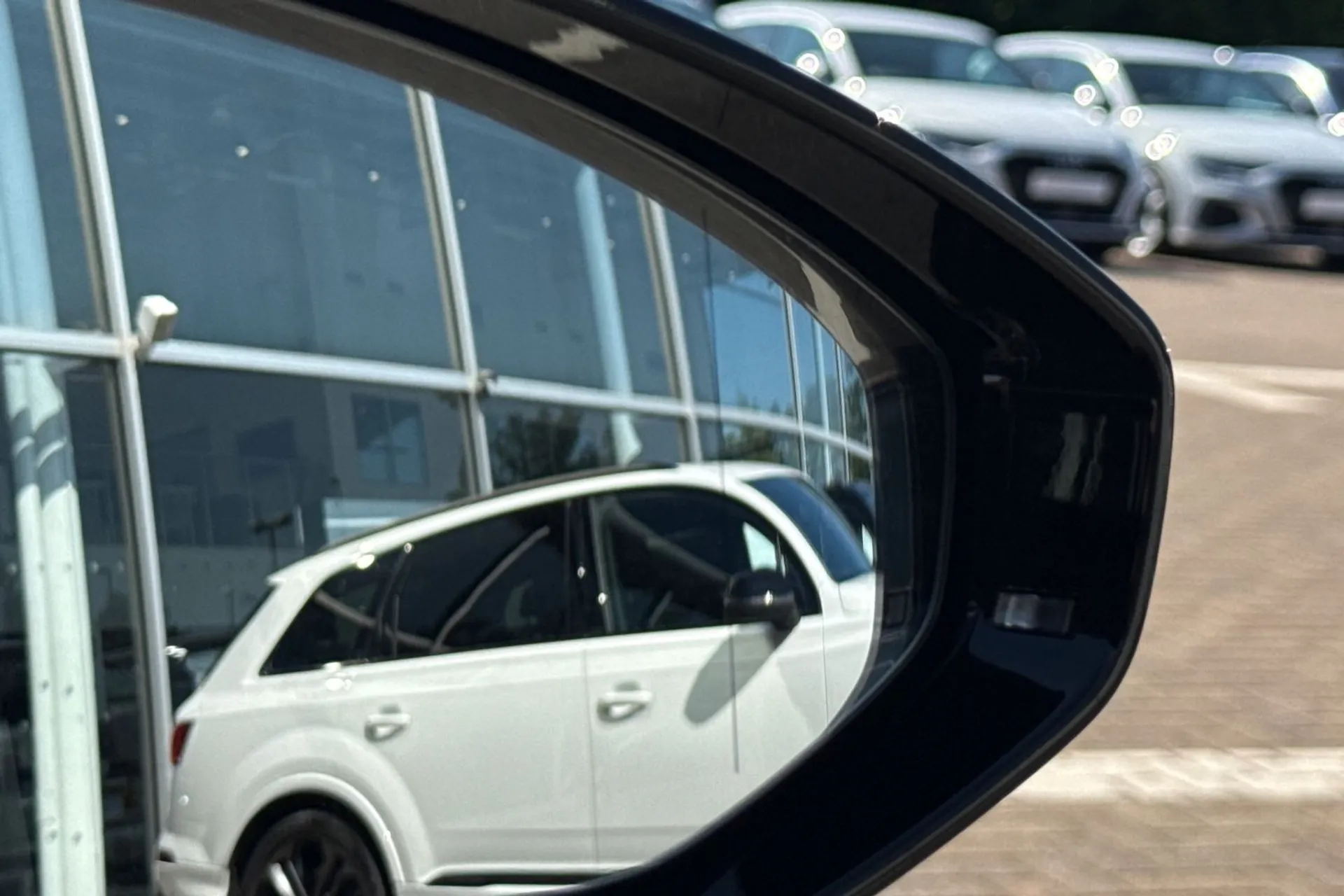 Audi A6 thumbnail image number 48