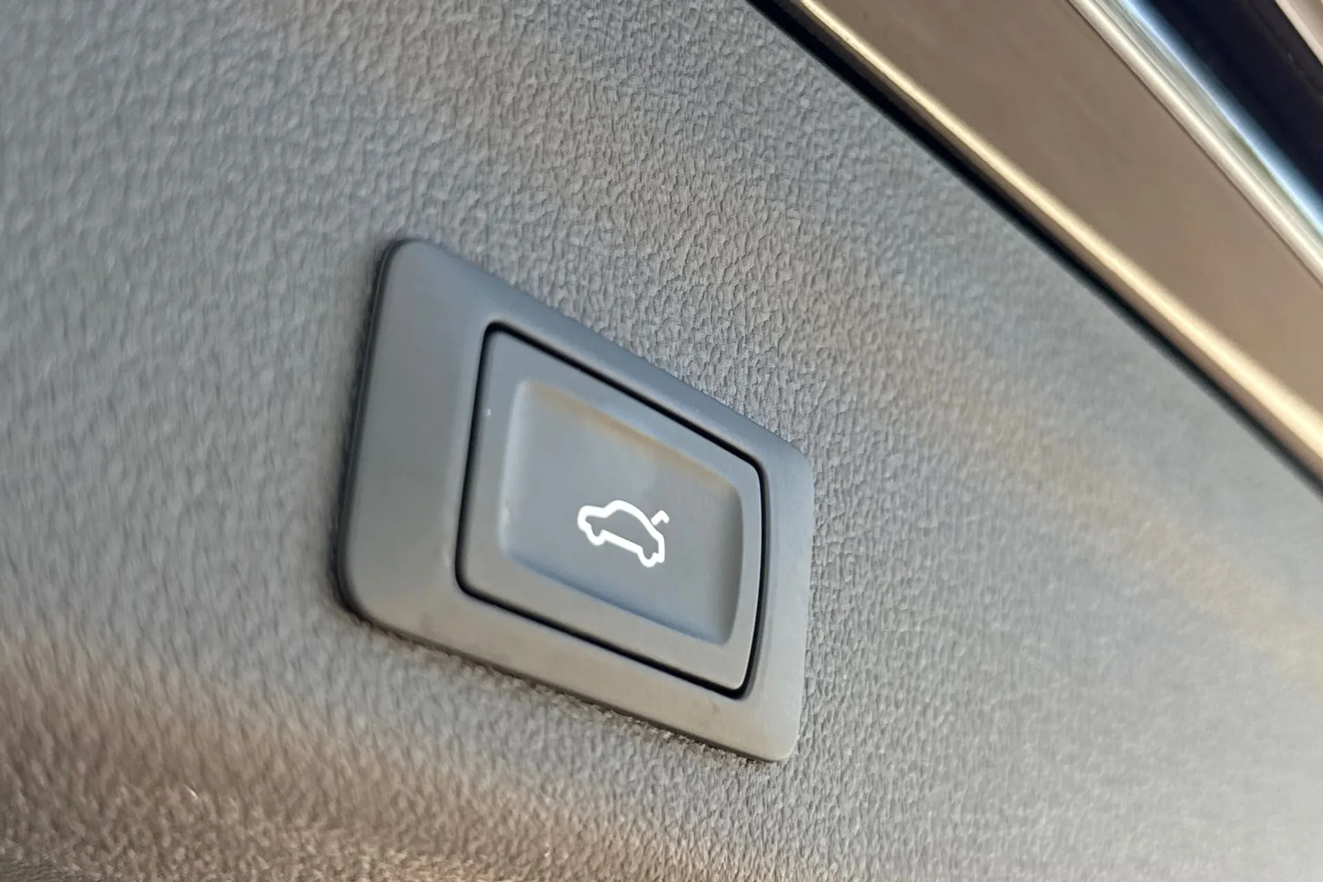 Audi A6 thumbnail image number 20