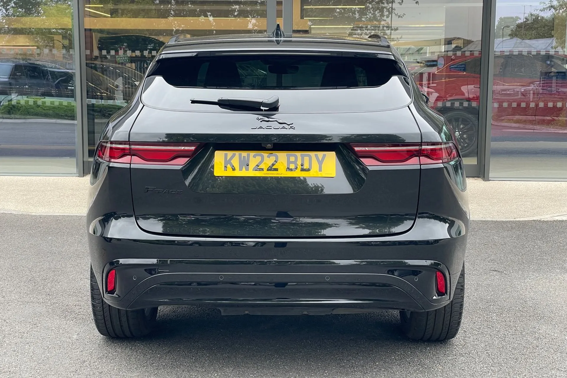 Jaguar F-PACE thumbnail image number 8