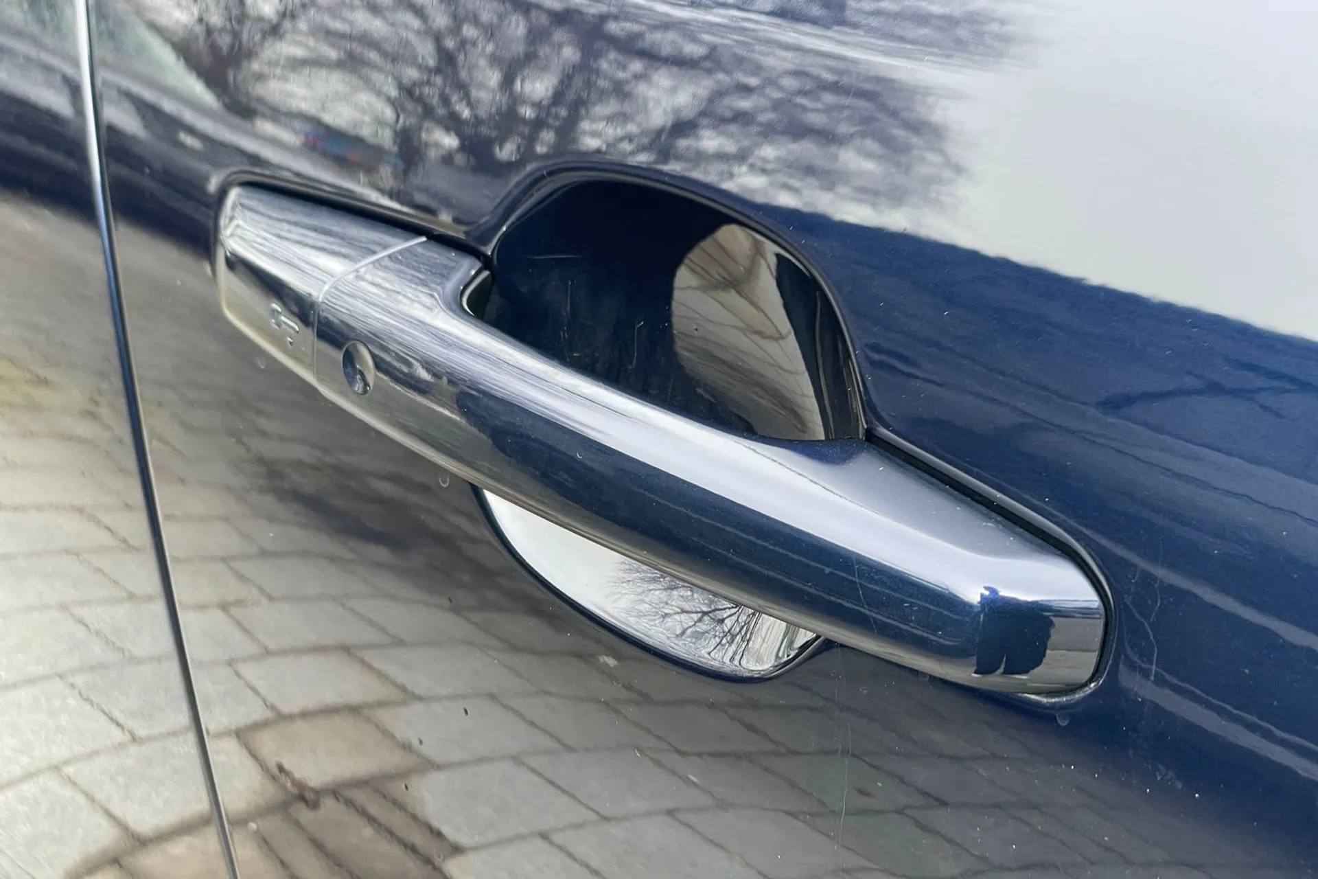 Jaguar F-PACE thumbnail image number 38