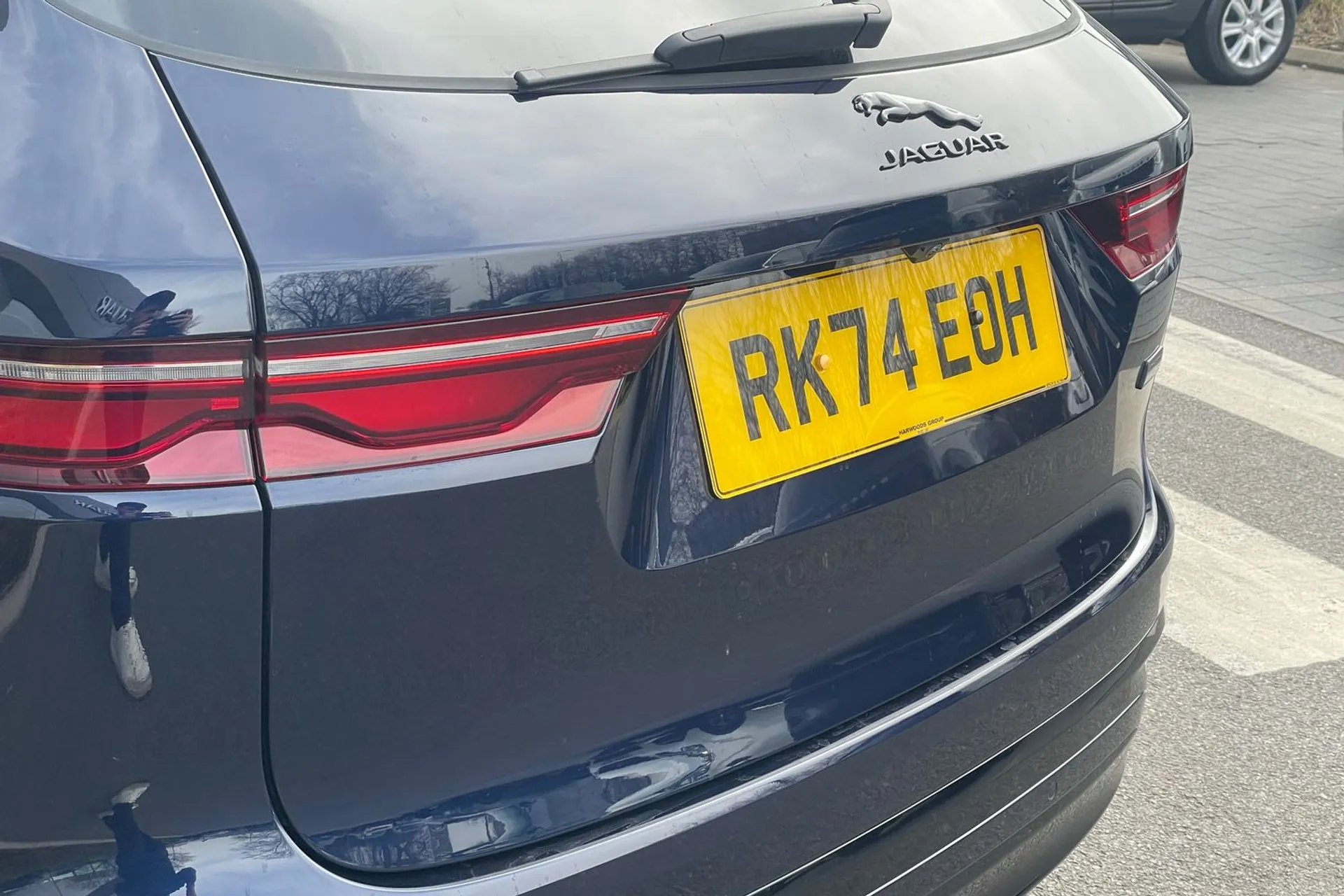 Jaguar F-PACE thumbnail image number 53