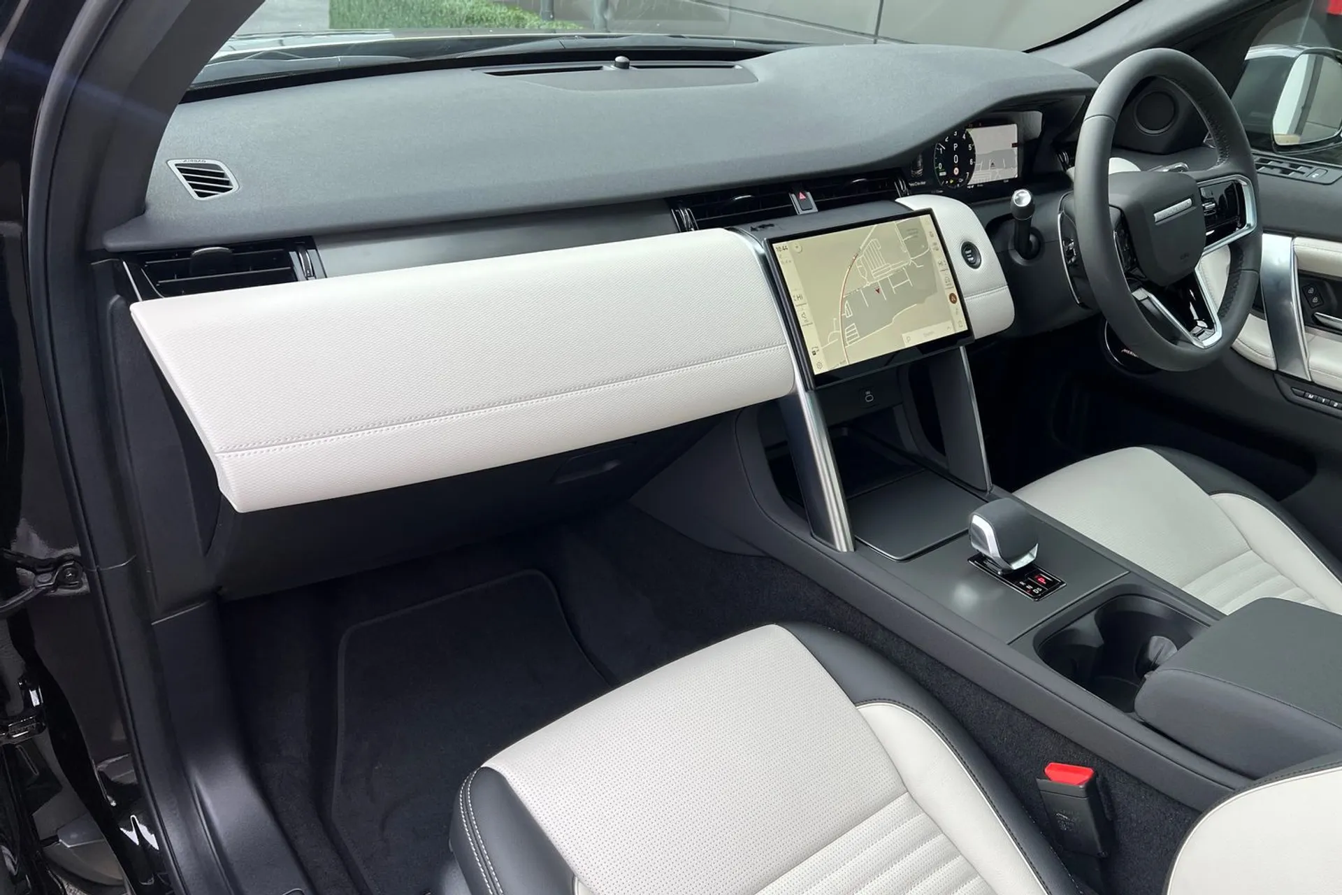LAND ROVER DISCOVERY SPORT thumbnail image number 35