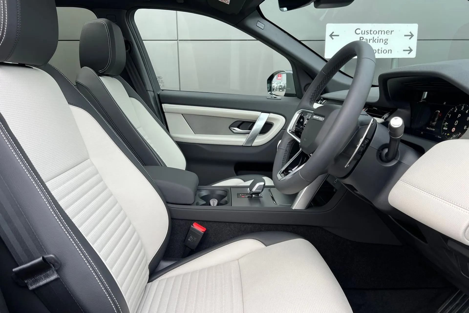 LAND ROVER DISCOVERY SPORT thumbnail image number 21