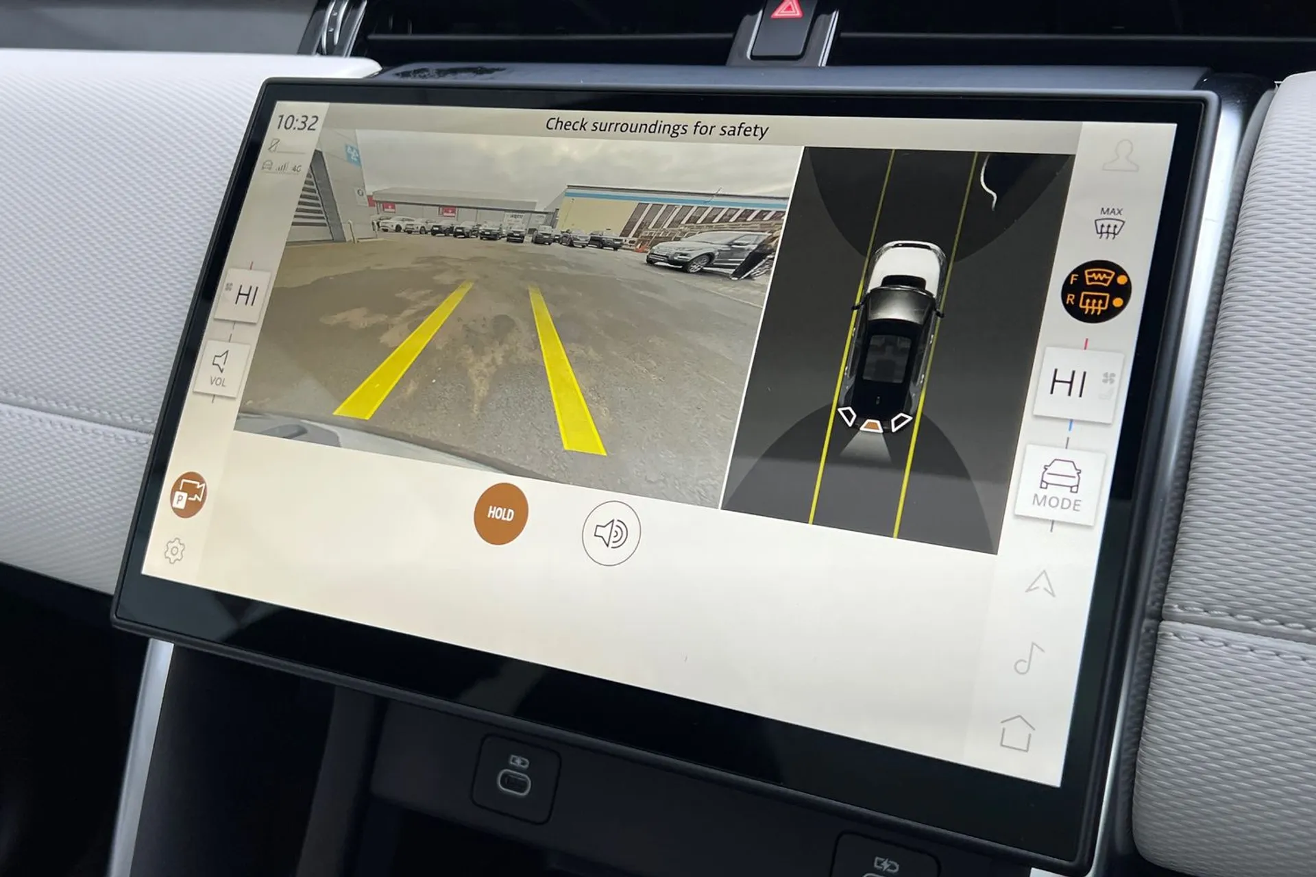 LAND ROVER DISCOVERY SPORT thumbnail image number 3