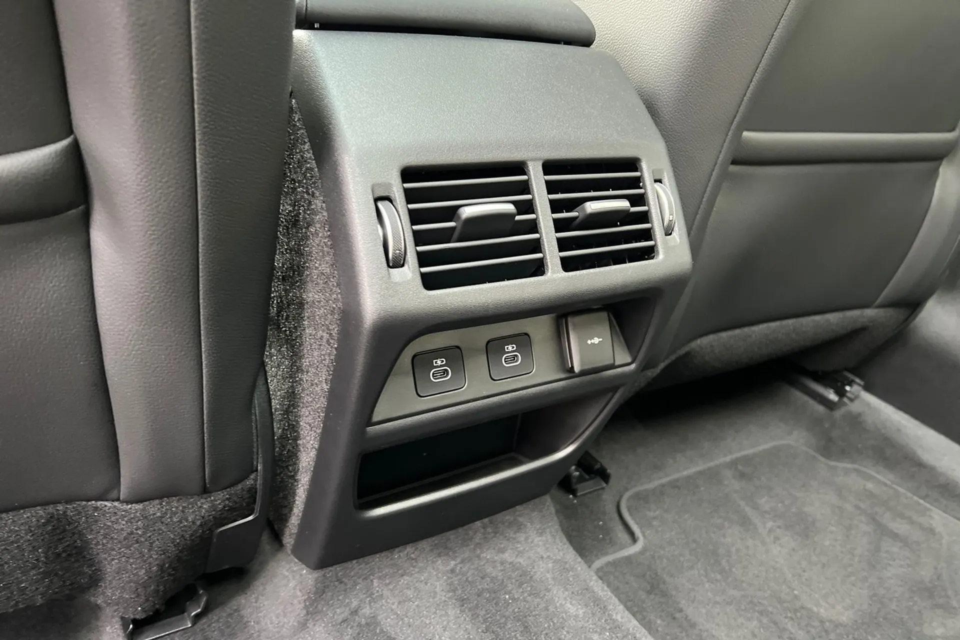 LAND ROVER DISCOVERY SPORT thumbnail image number 55