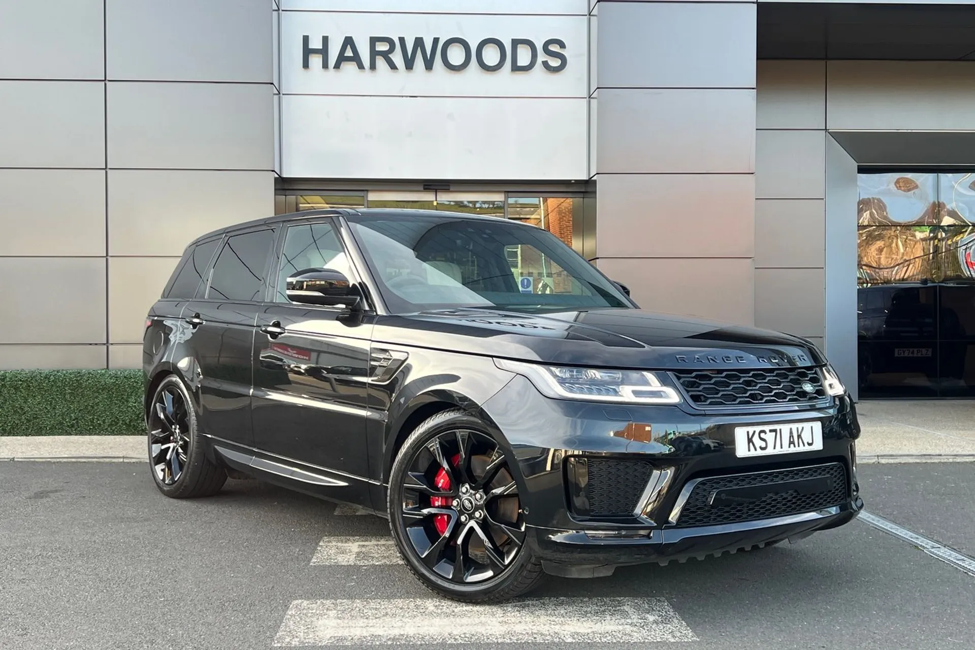 LAND ROVER RANGE ROVER SPORT focused image