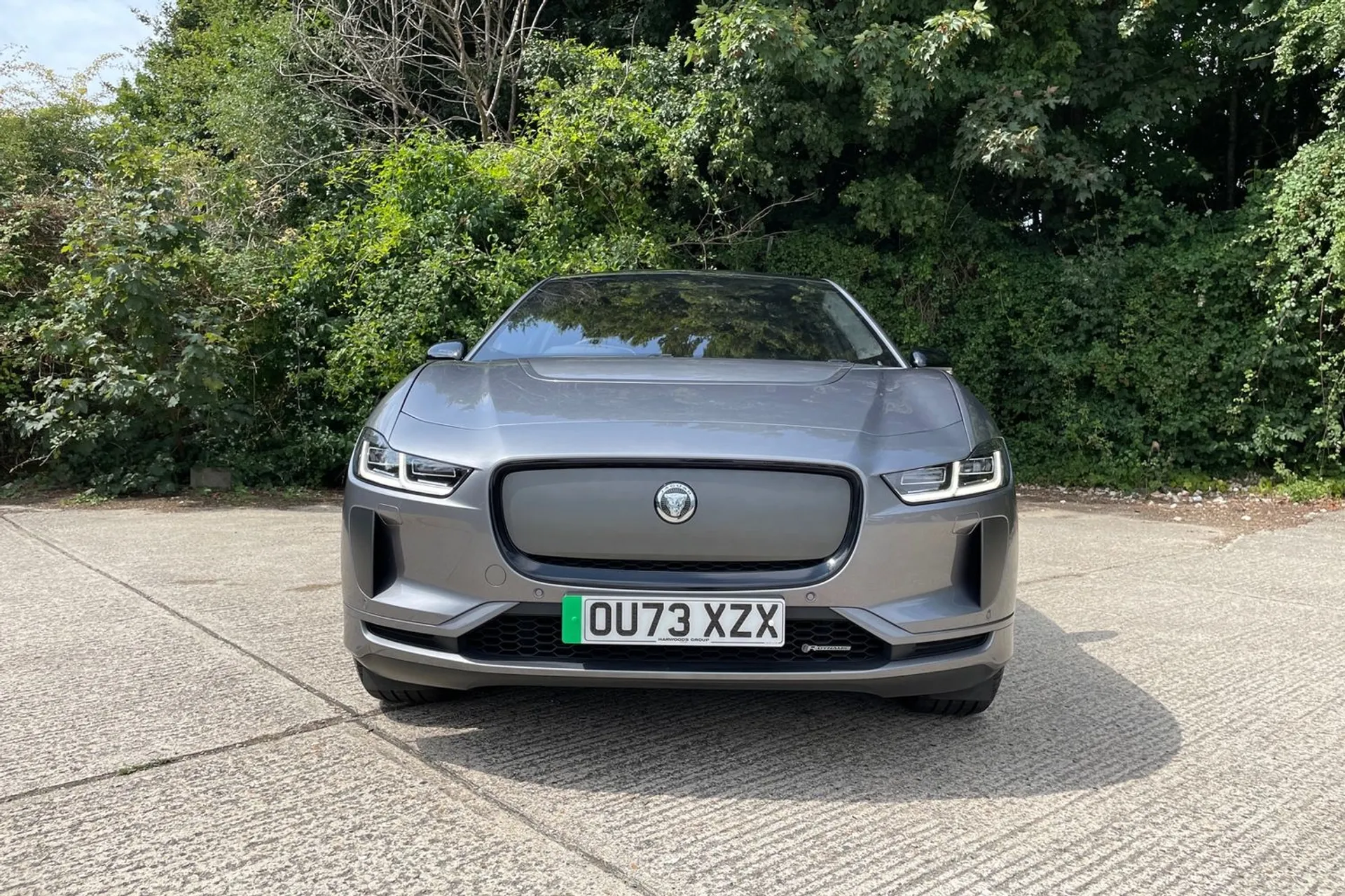 Jaguar I-PACE thumbnail image number 12