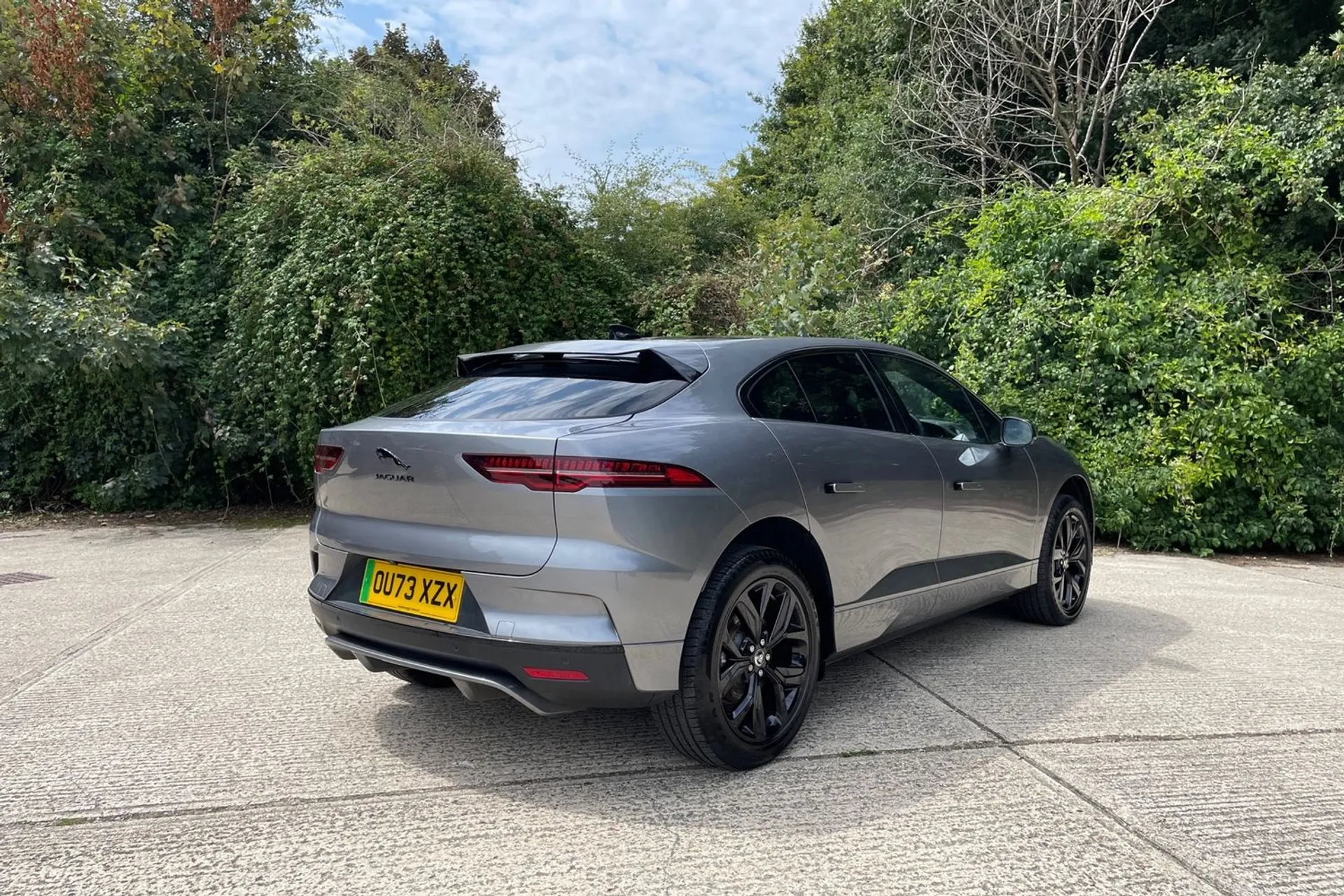 Jaguar I-PACE thumbnail image number 7