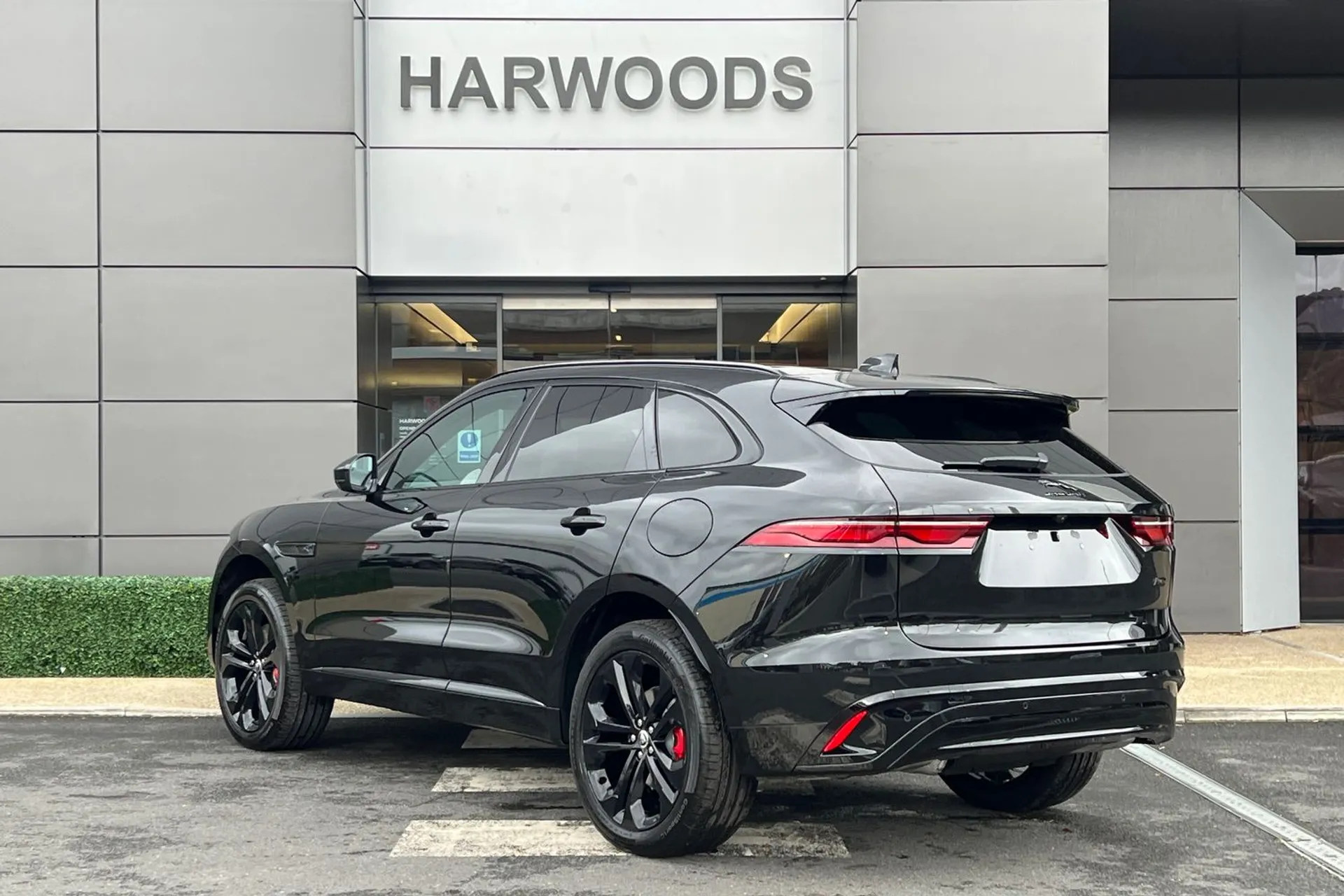 Jaguar F-Pace thumbnail image number 13