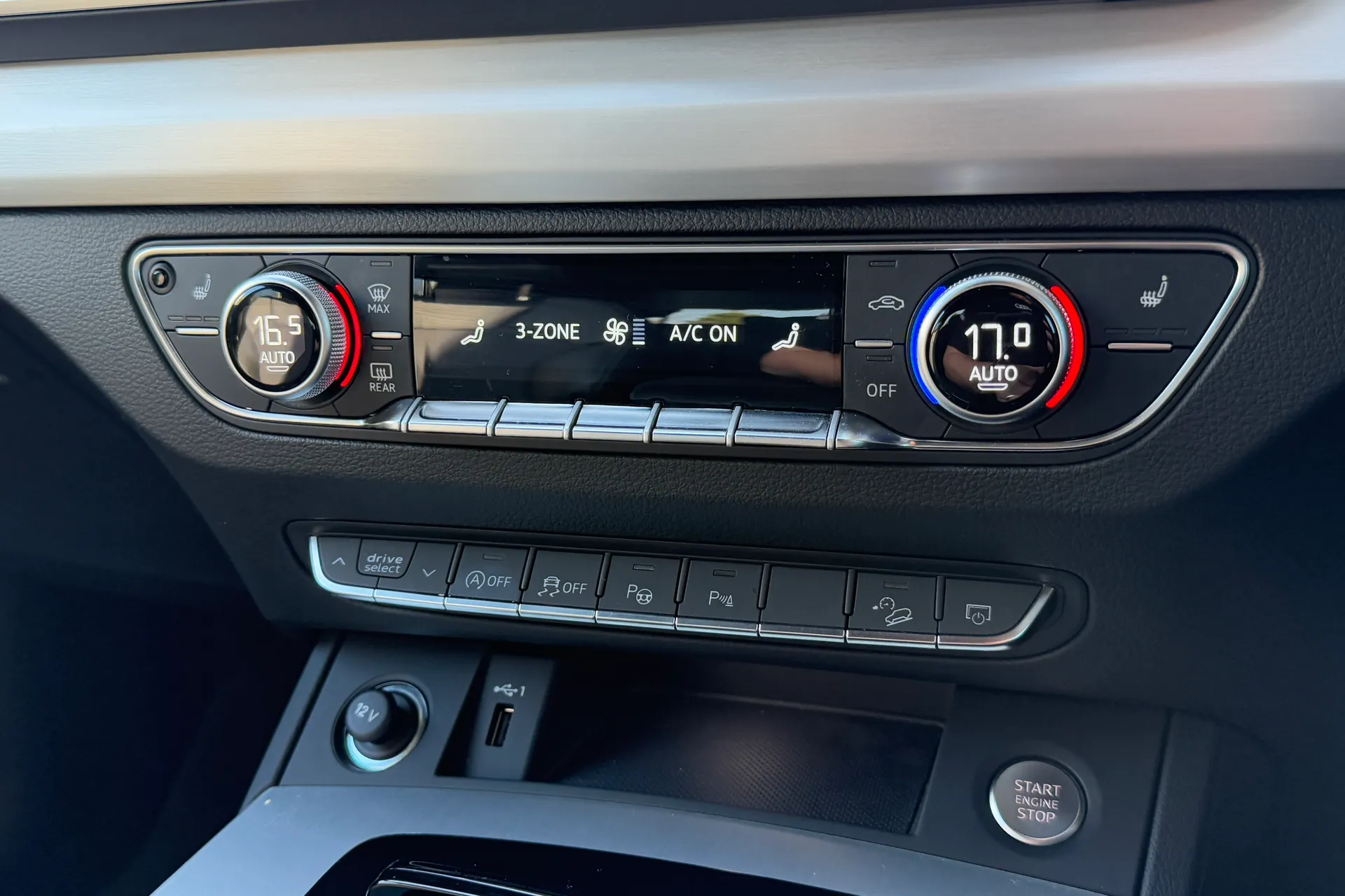 Audi Q5 thumbnail image number 23