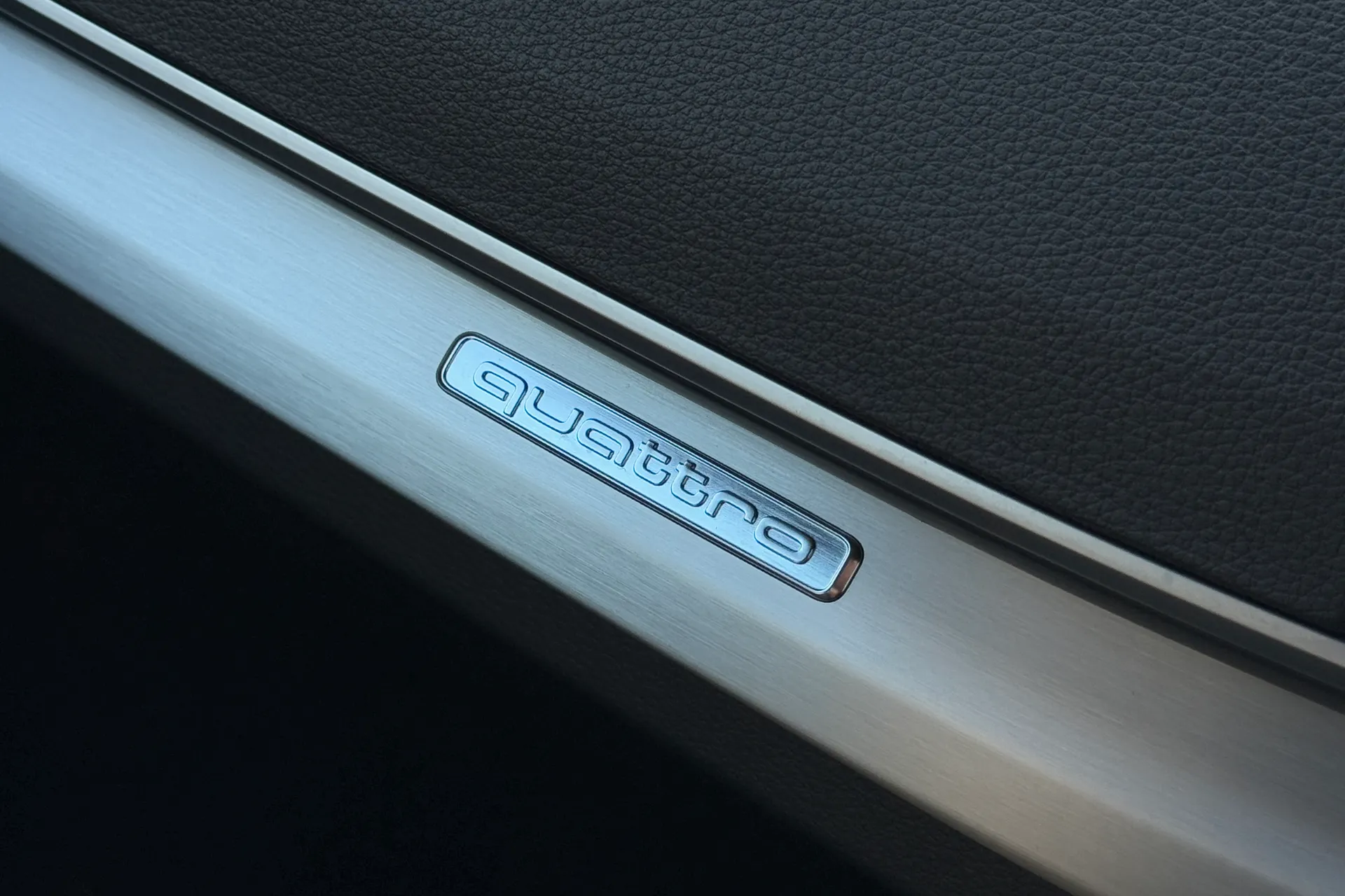 Audi Q5 thumbnail image number 35