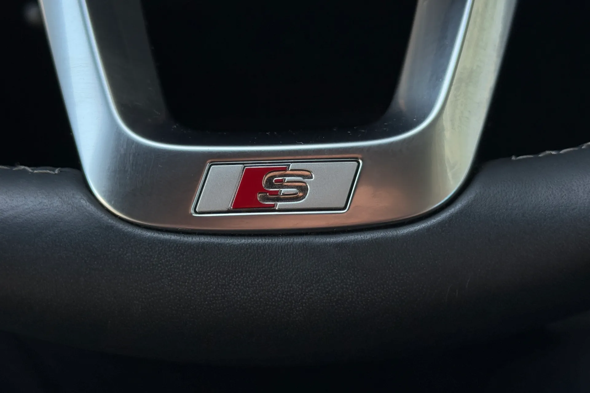 Audi Q5 thumbnail image number 17