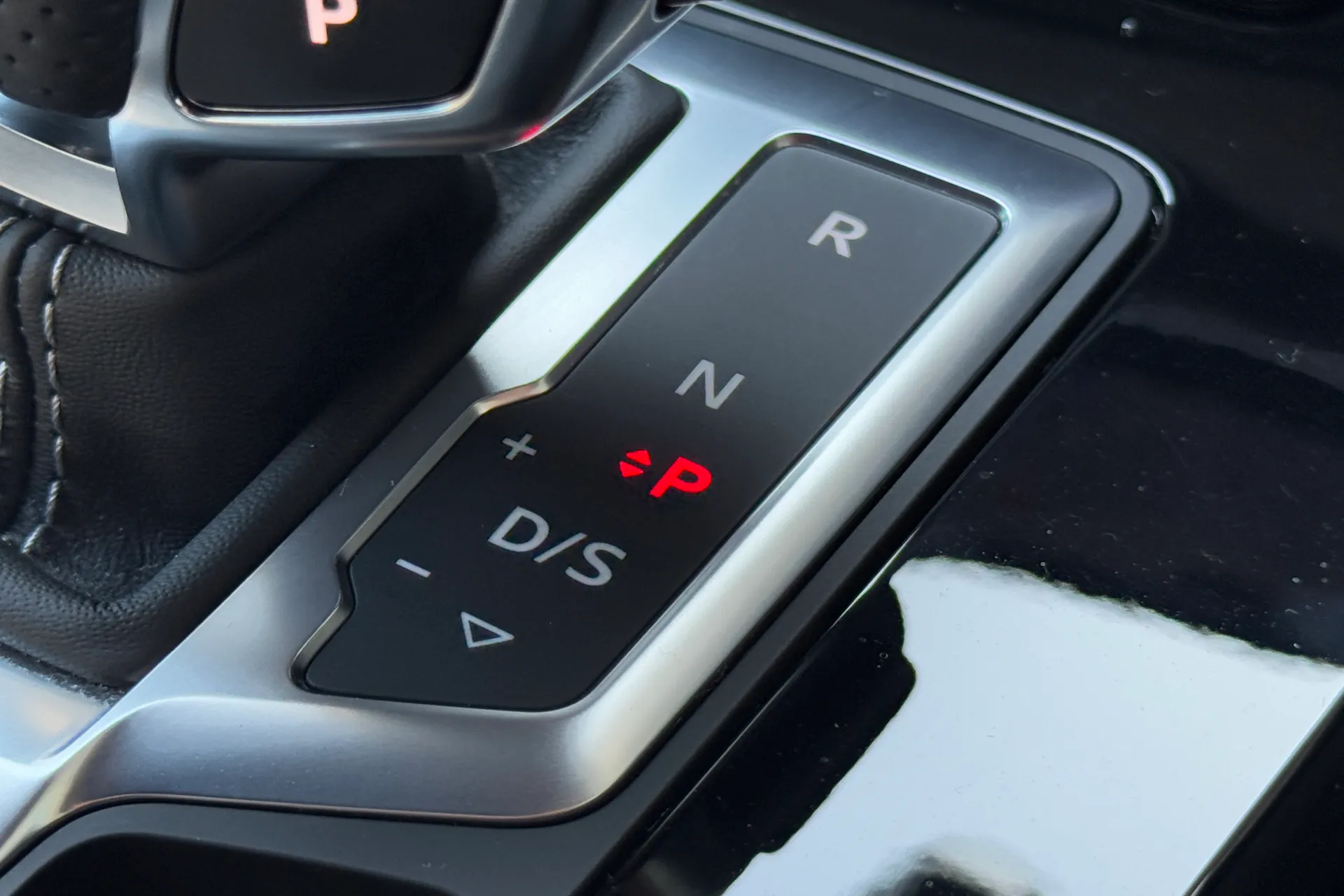 Audi Q5 thumbnail image number 32