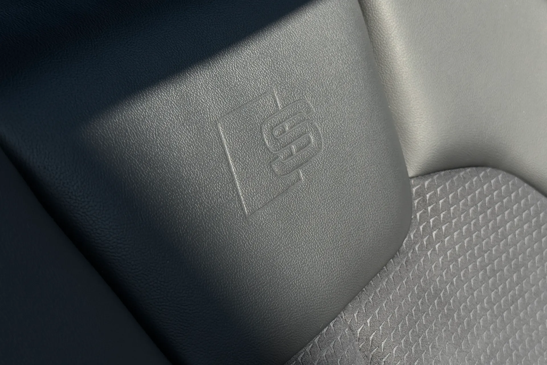 Audi Q5 thumbnail image number 37