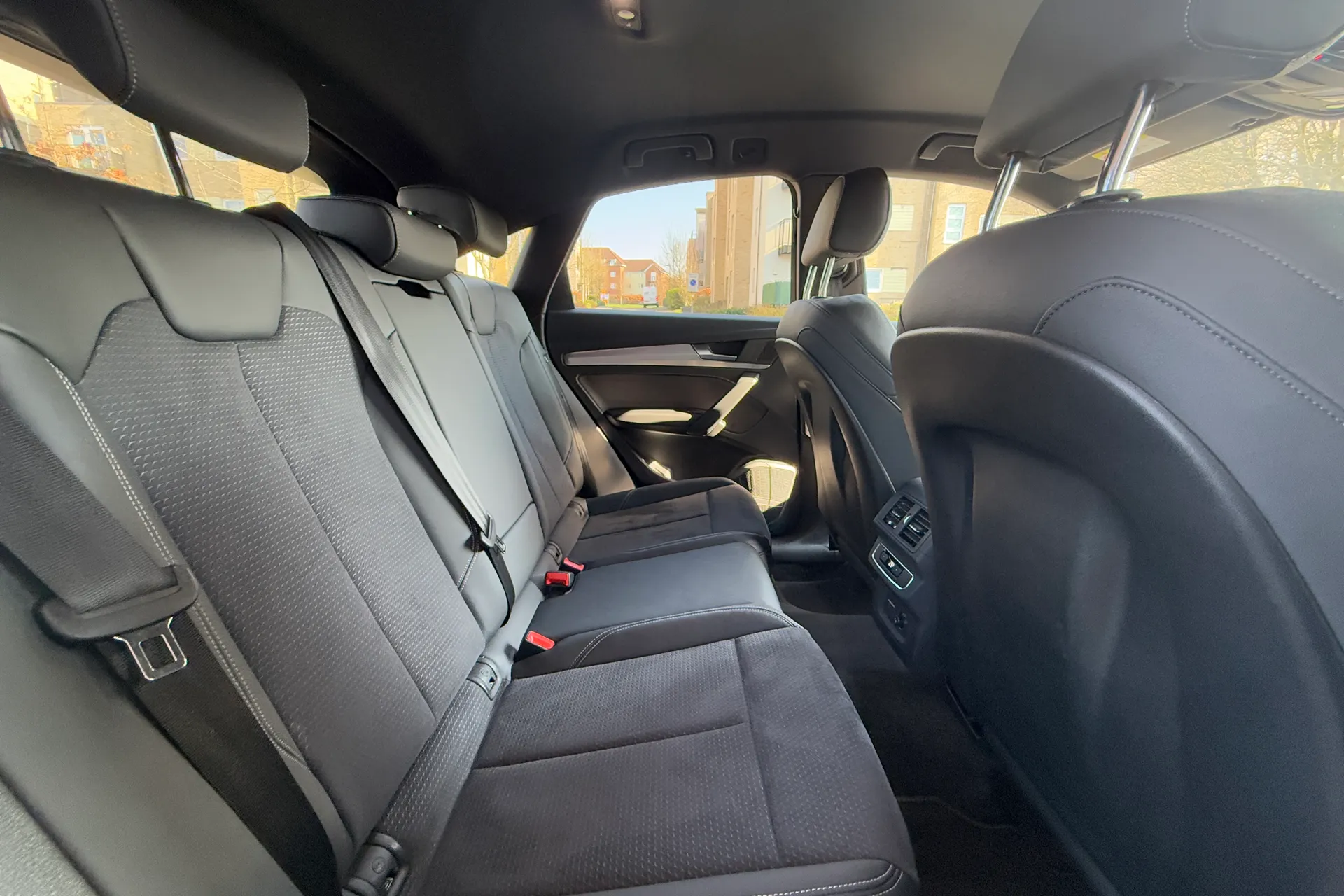 Audi Q5 thumbnail image number 45