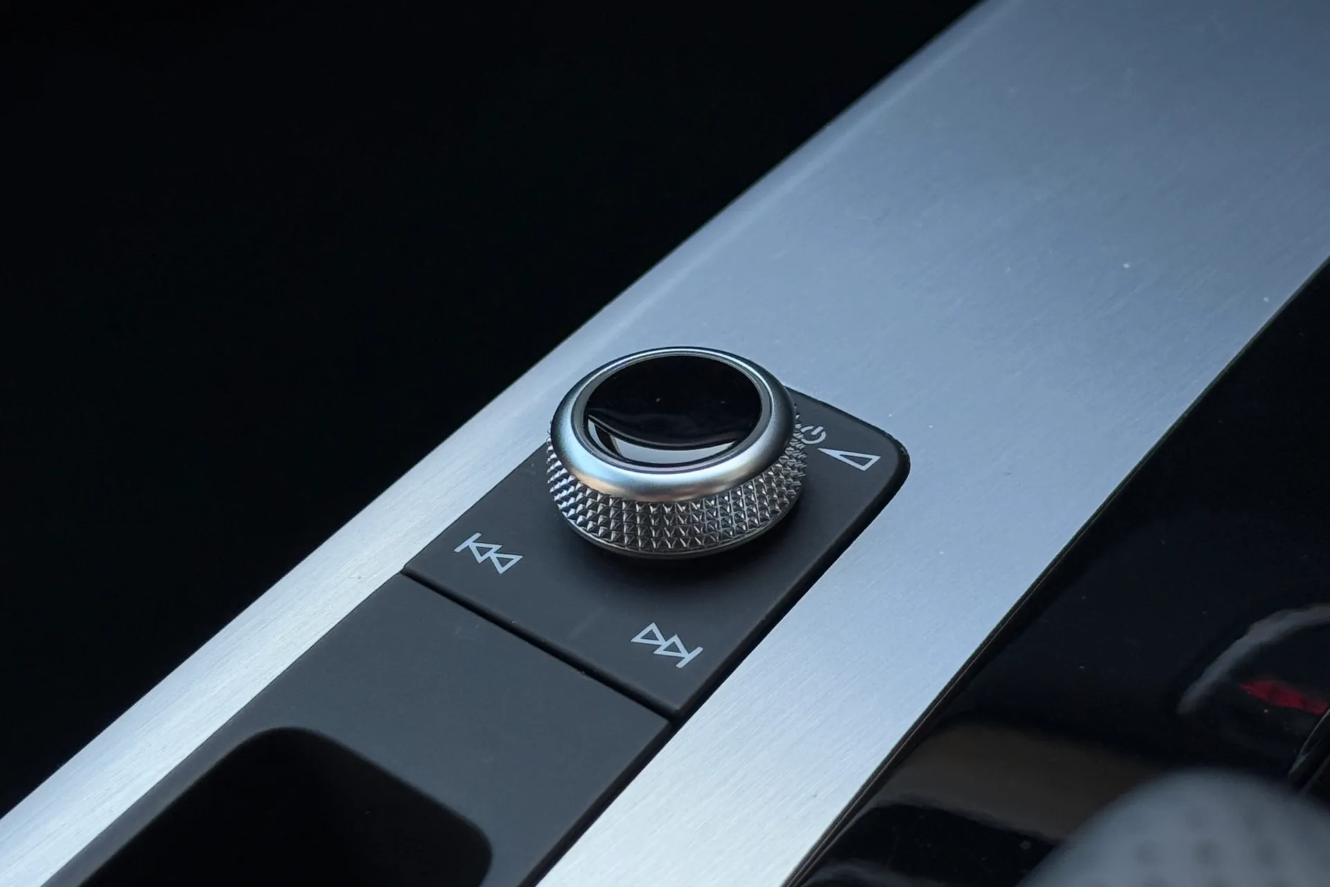 Audi Q5 thumbnail image number 28