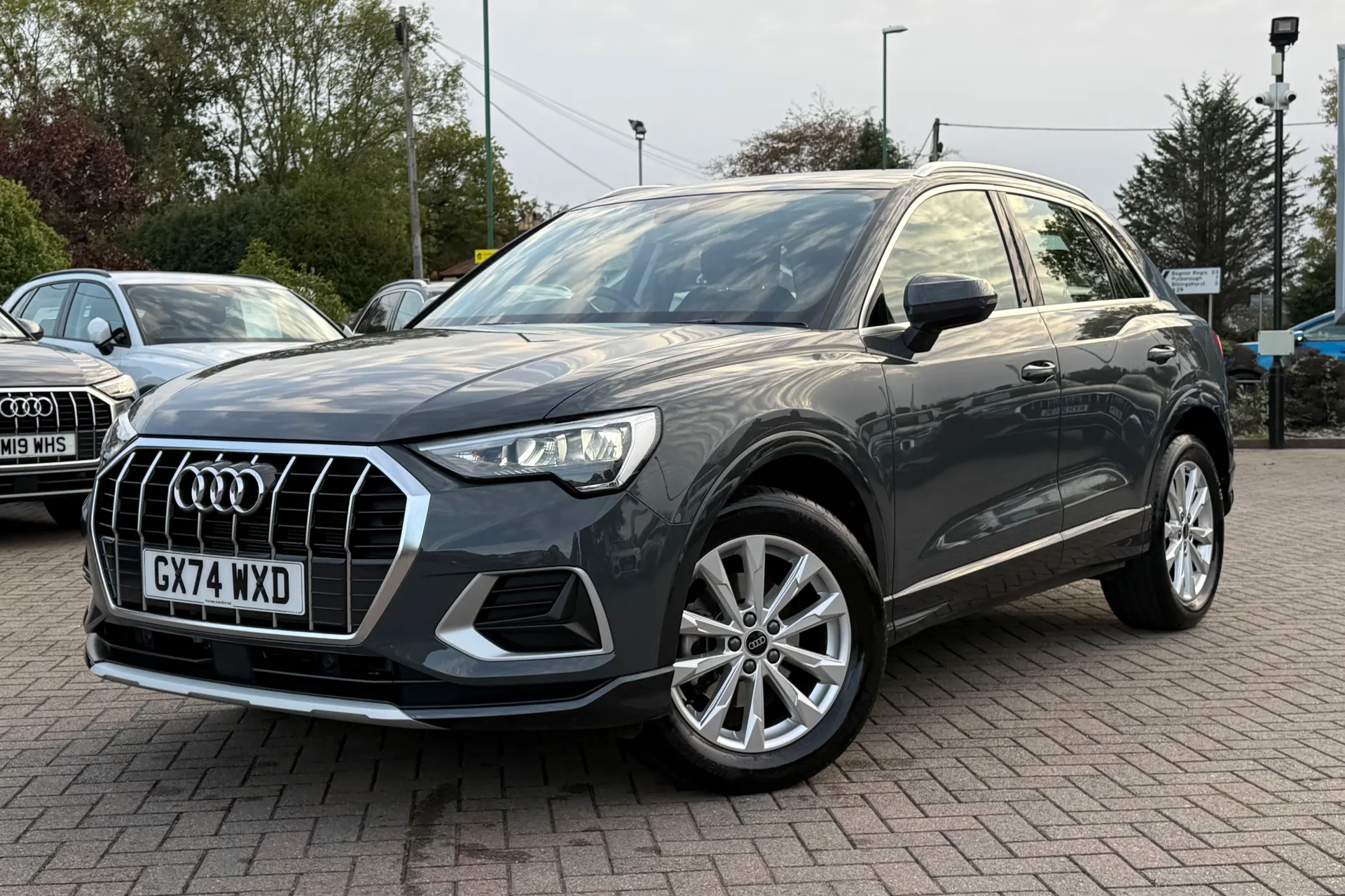 Audi Q3 thumbnail image number 28