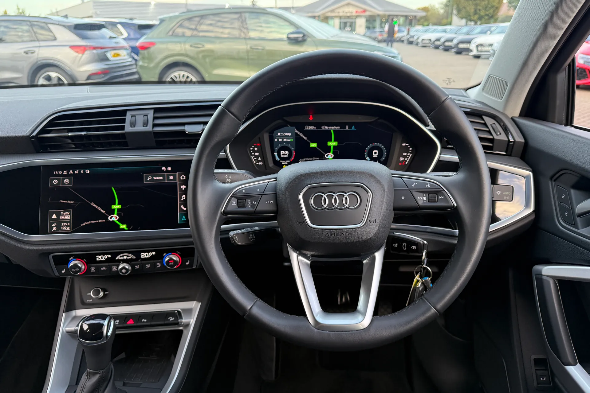 Audi Q3 thumbnail image number 6
