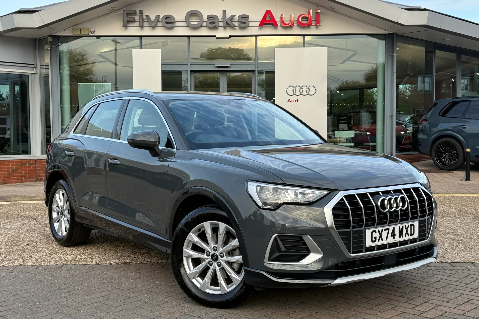 Audi Q3 focused image