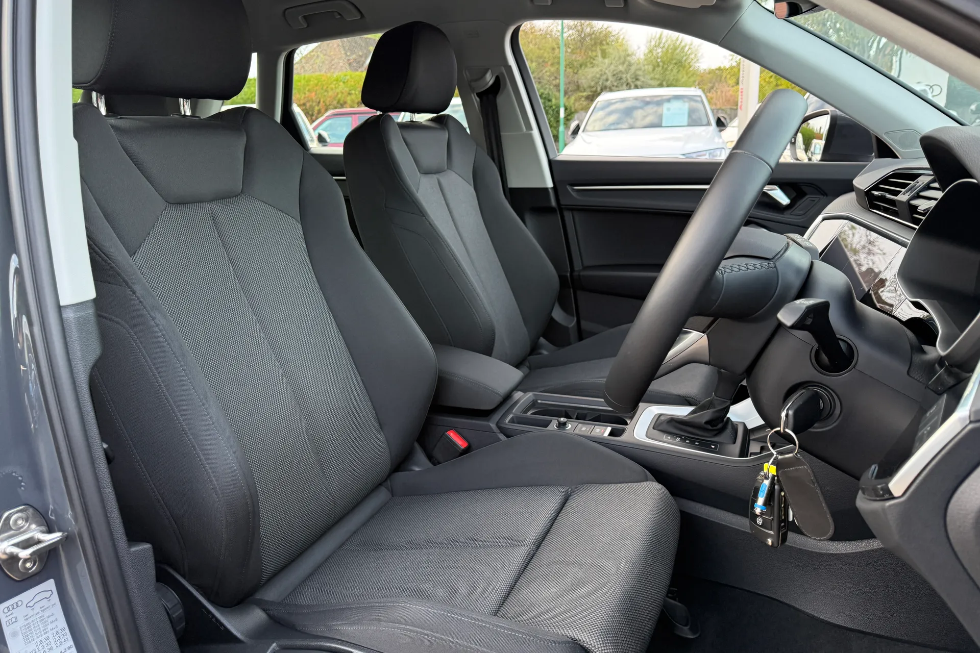 Audi Q3 thumbnail image number 29