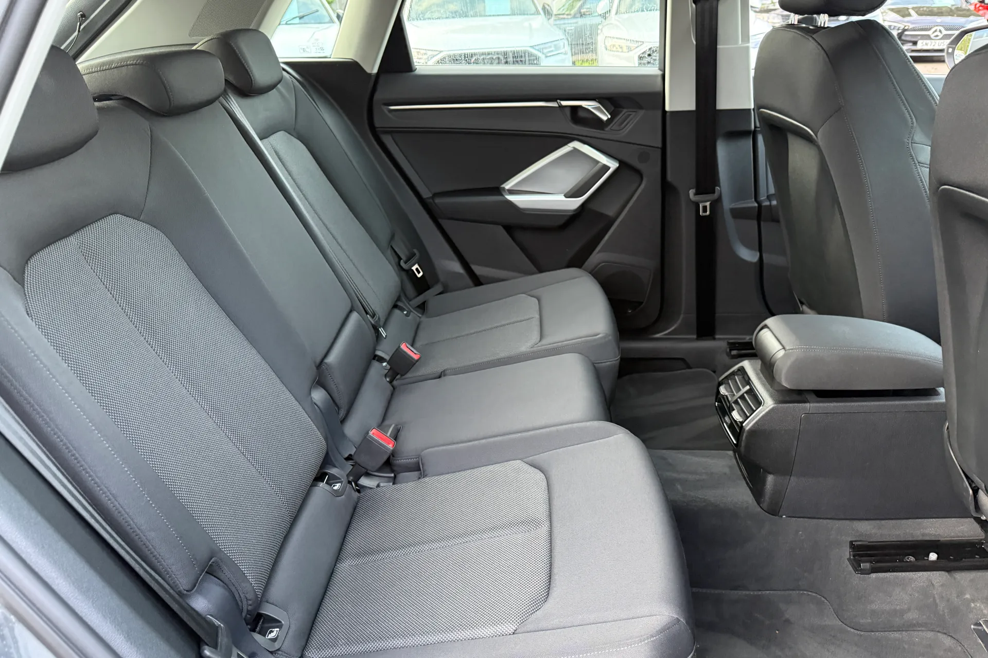 Audi Q3 thumbnail image number 46