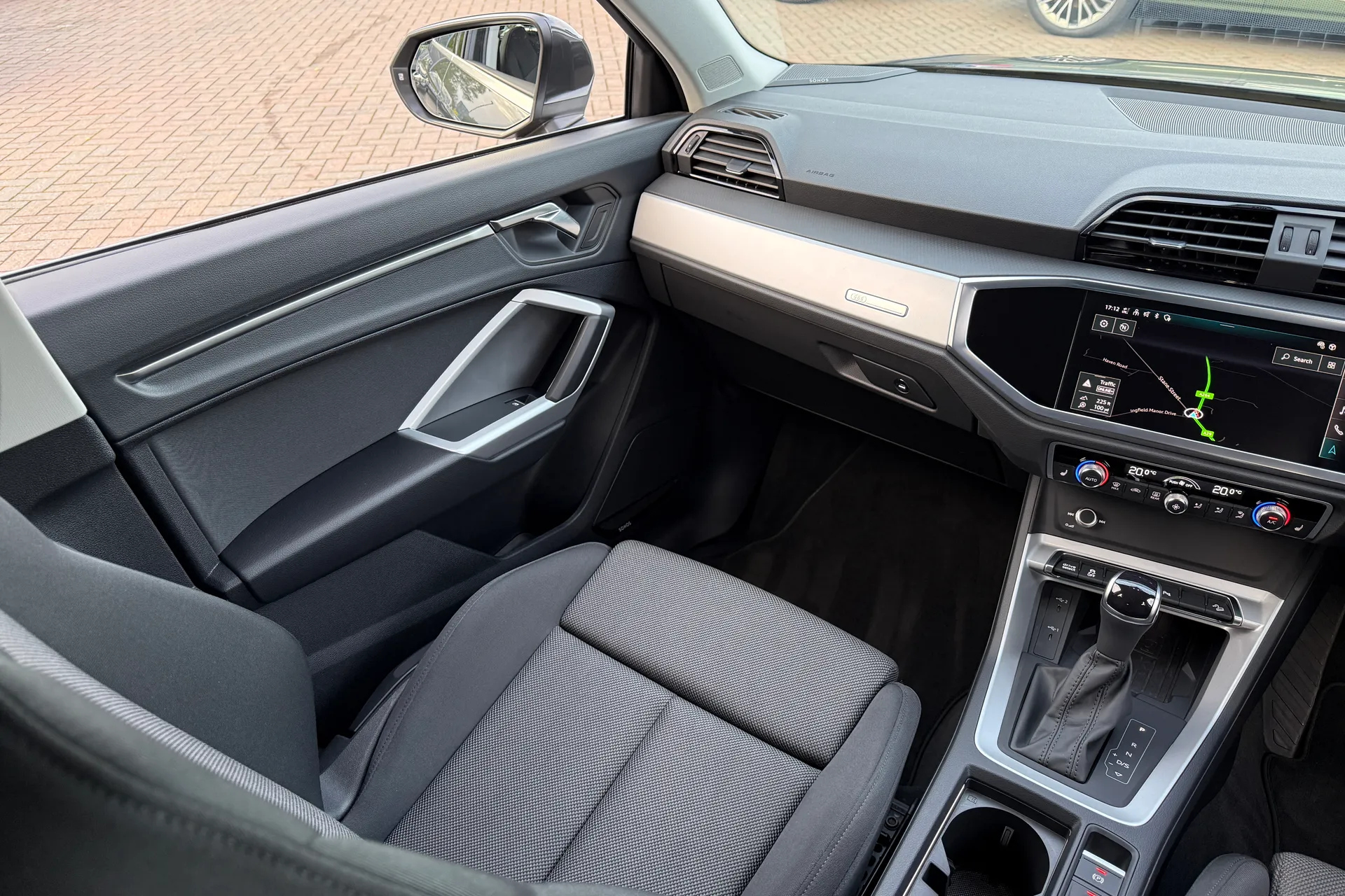 Audi Q3 thumbnail image number 40