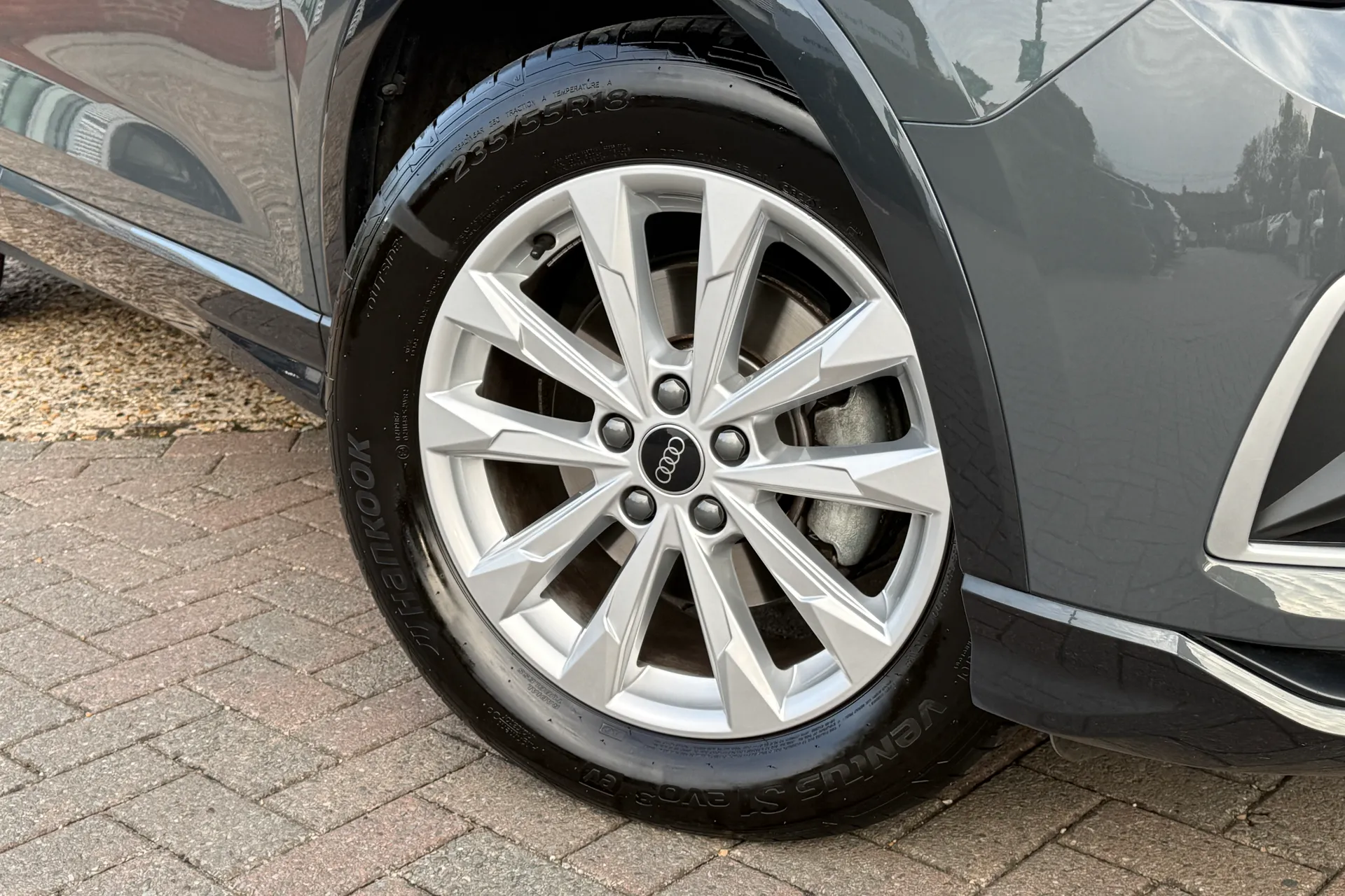 Audi Q3 thumbnail image number 7