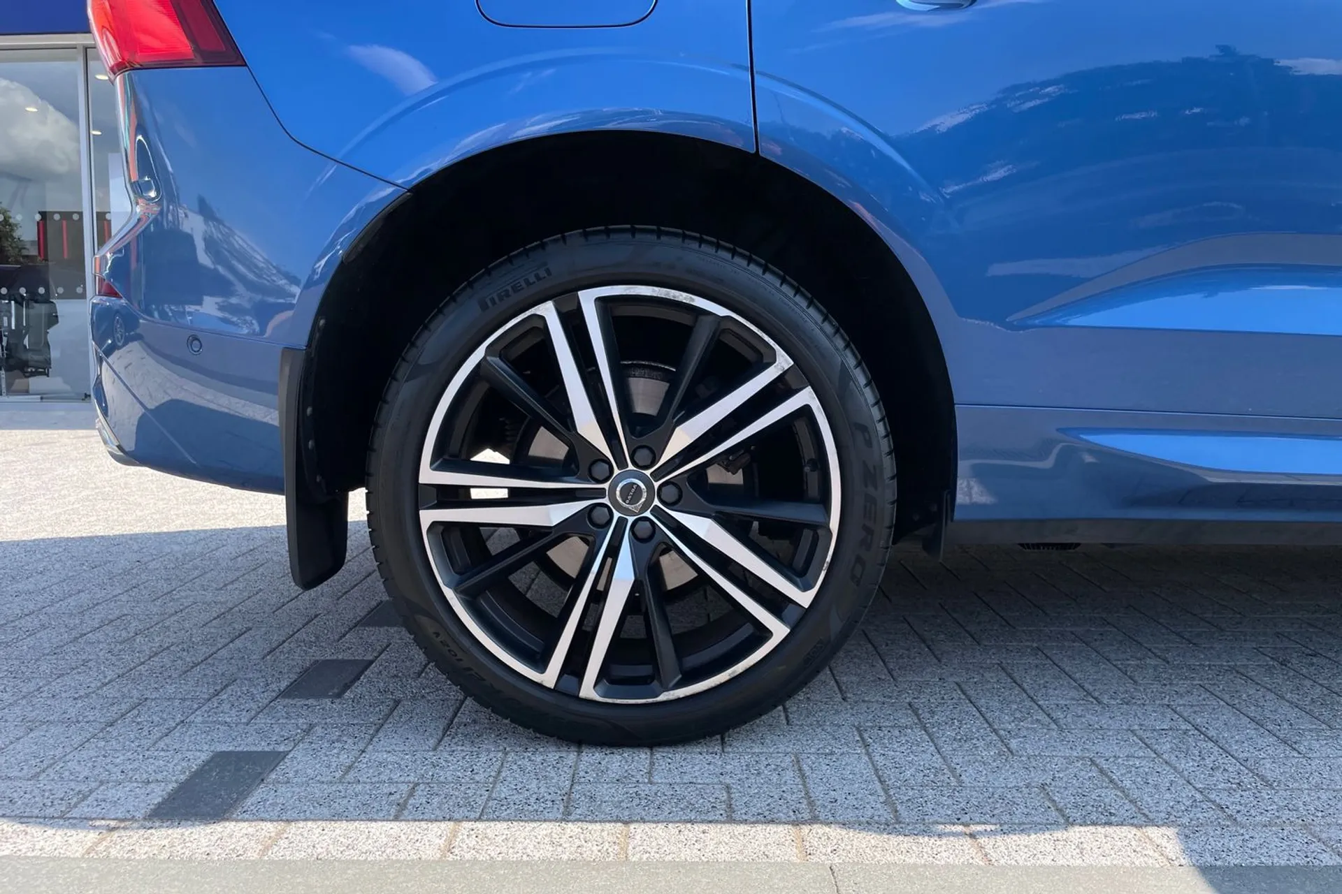 Volvo XC60 thumbnail image number 13