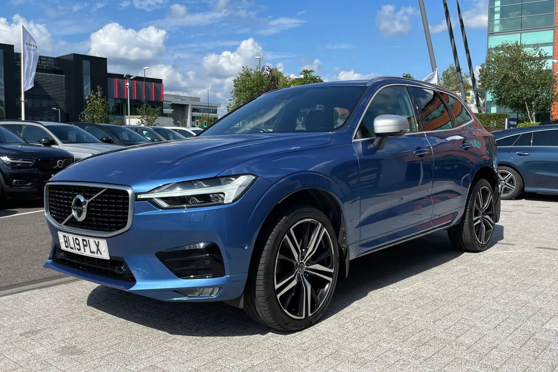 Volvo XC60 thumbnail image number 11