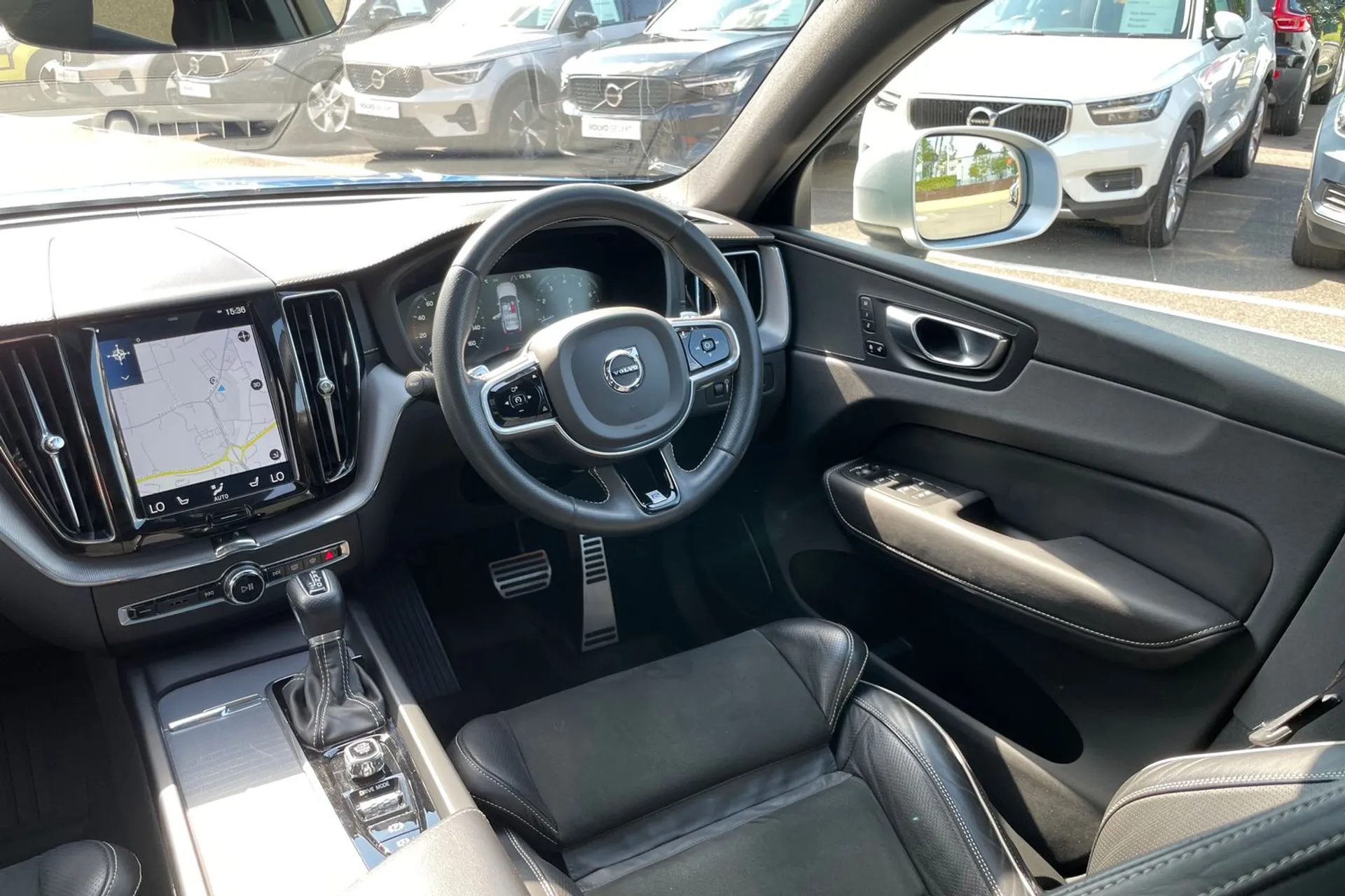 Volvo XC60 thumbnail image number 32