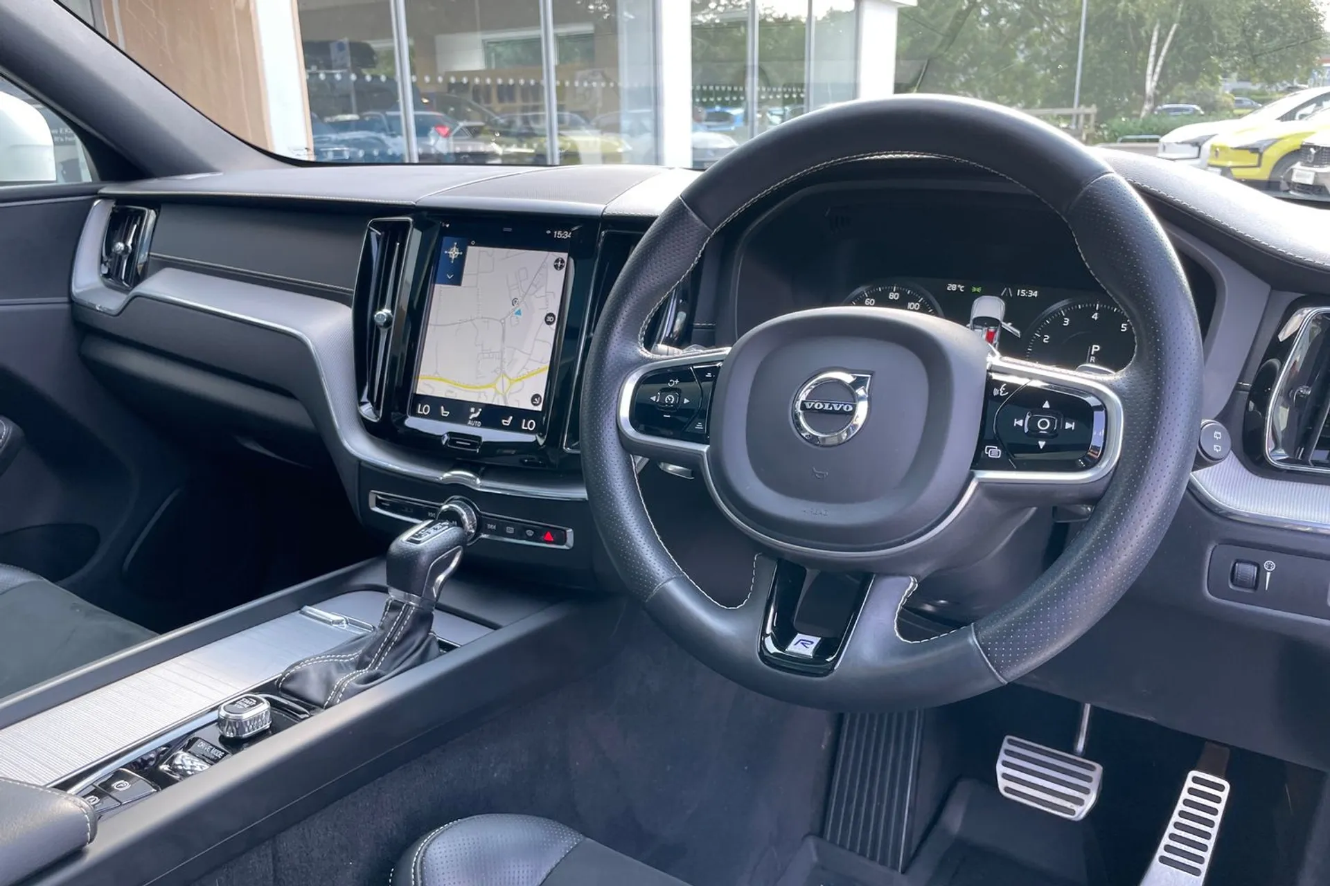 Volvo XC60 thumbnail image number 25
