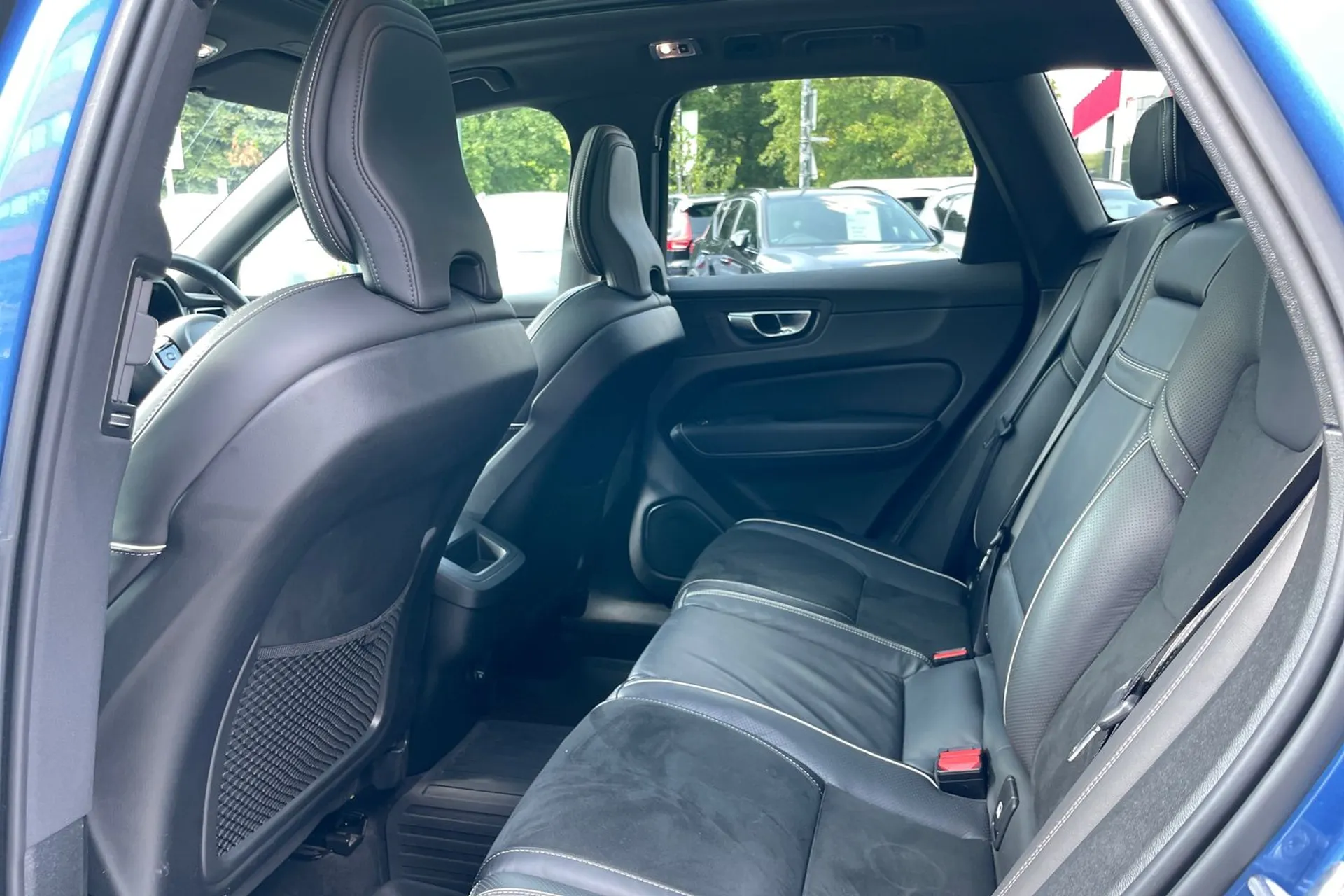 Volvo XC60 thumbnail image number 30