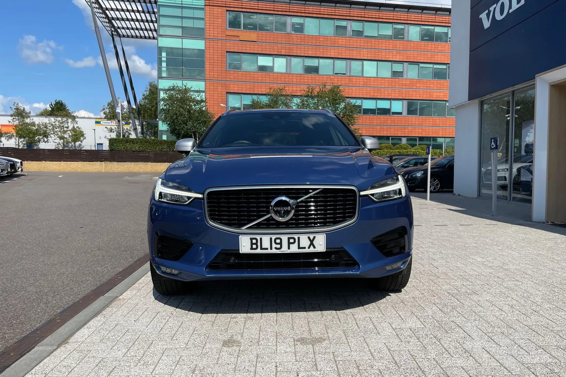 Volvo XC60 thumbnail image number 12