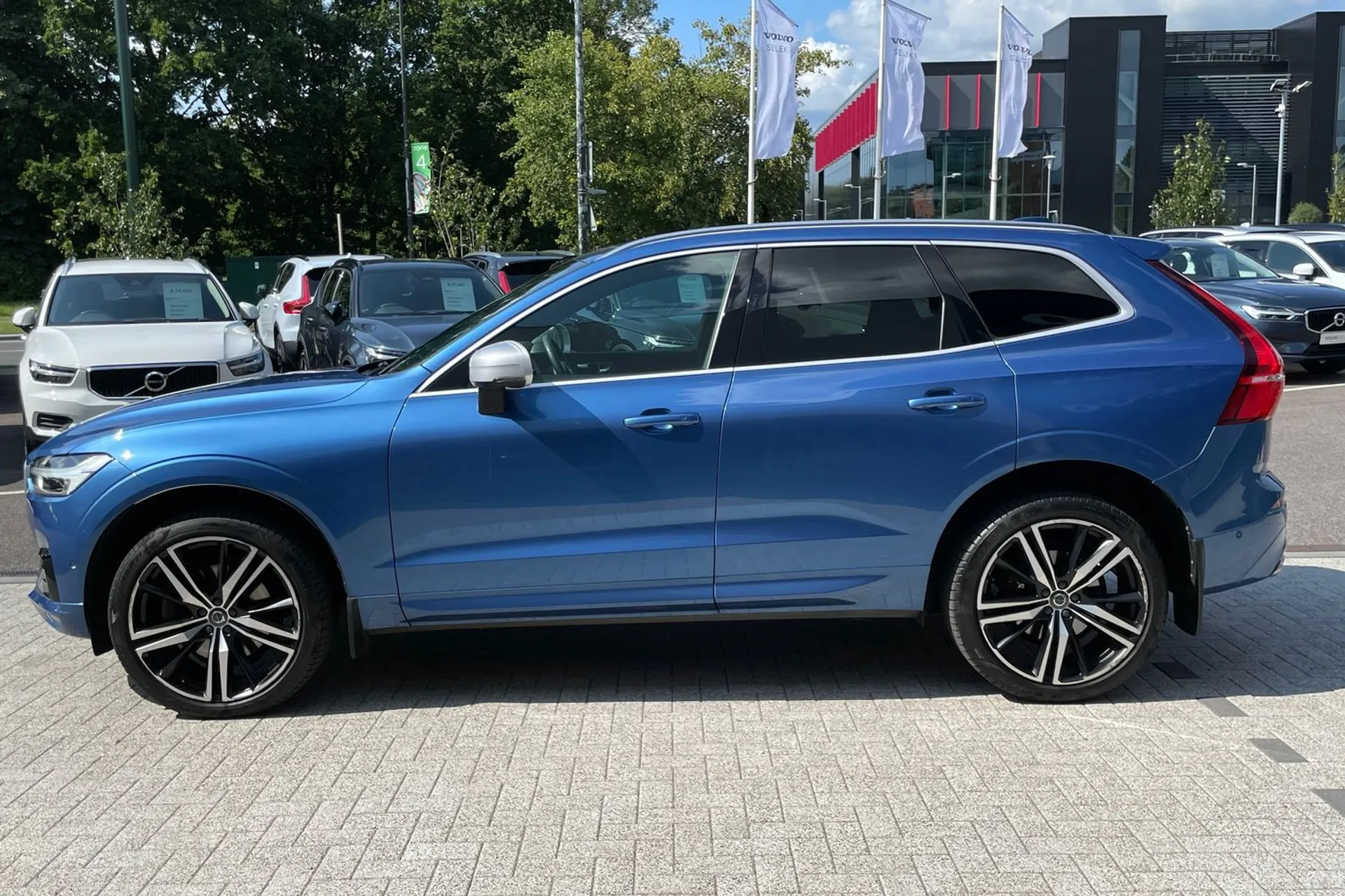 Volvo XC60 thumbnail image number 10
