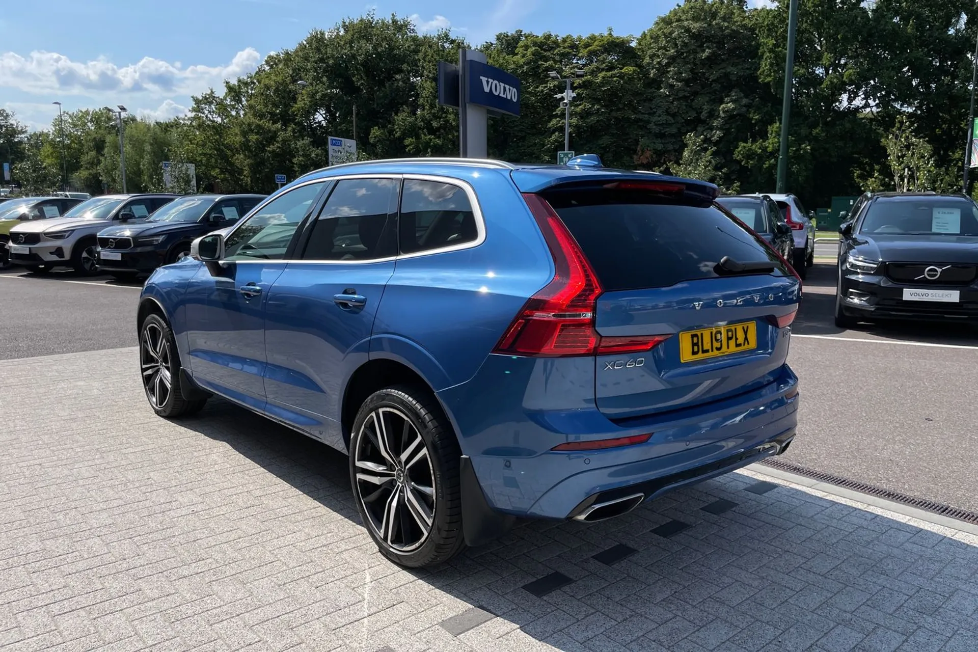 Volvo XC60 thumbnail image number 9