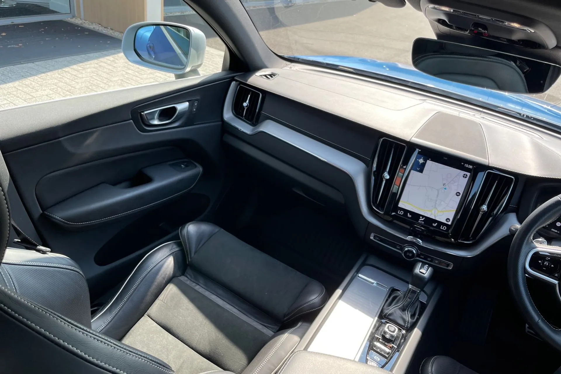 Volvo XC60 thumbnail image number 31