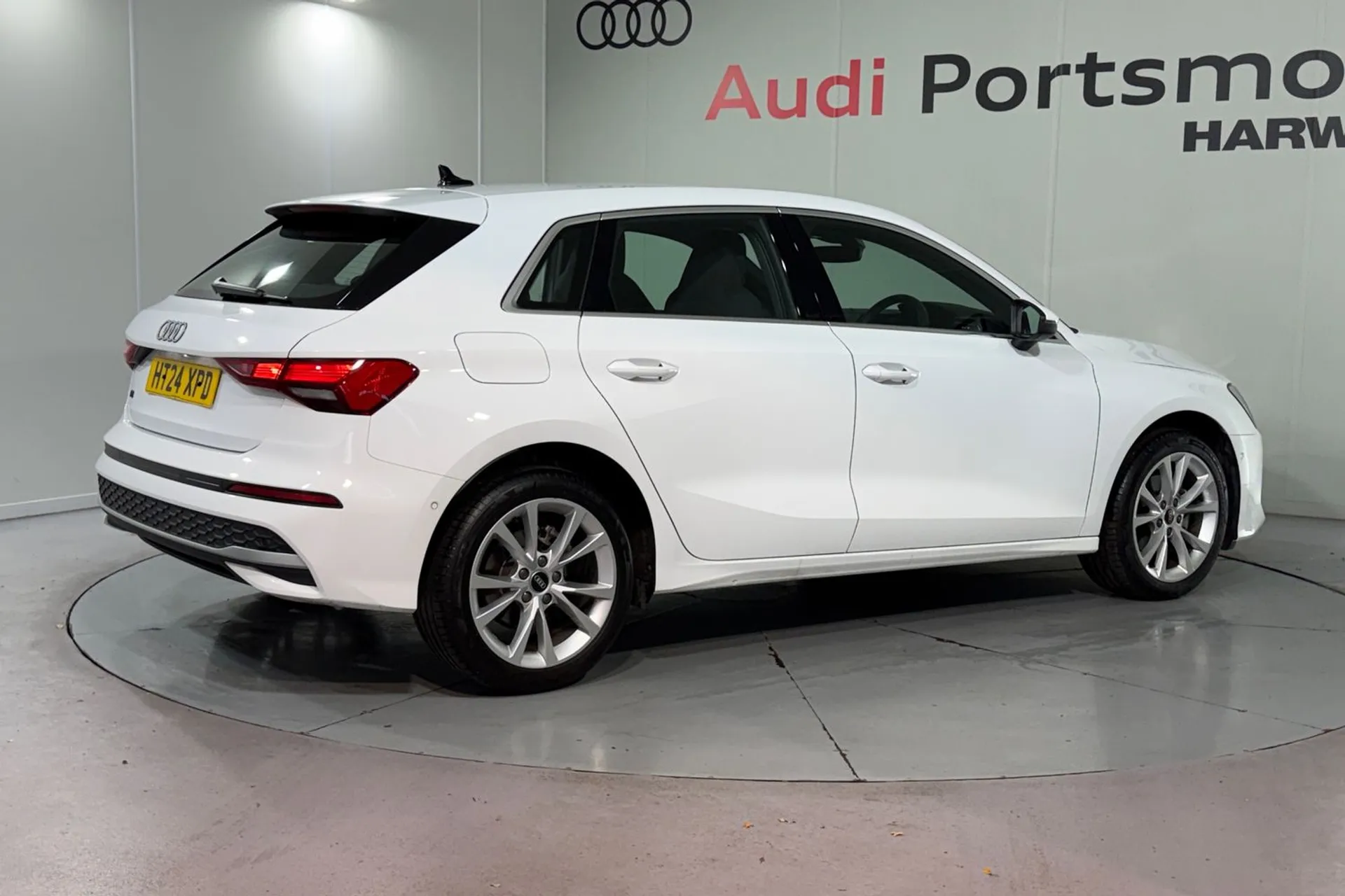 Audi A3 thumbnail image number 11