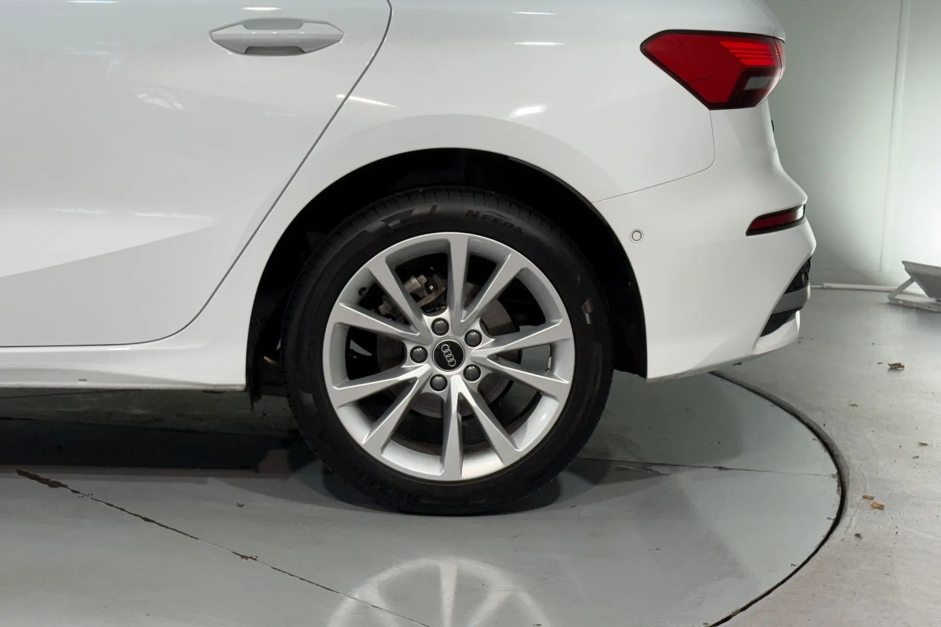 Audi A3 thumbnail image number 14