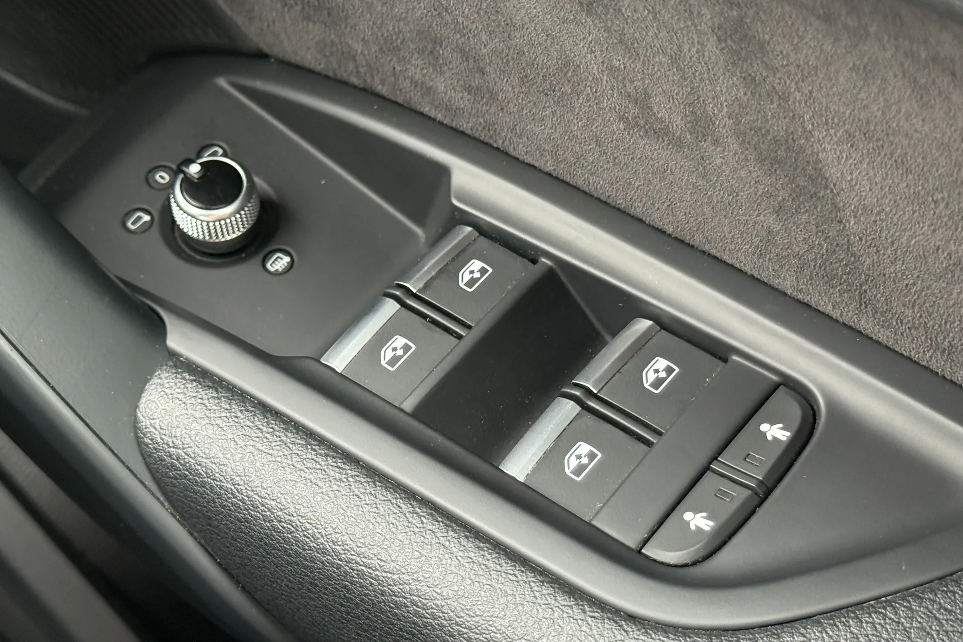 Audi Q5 thumbnail image number 16