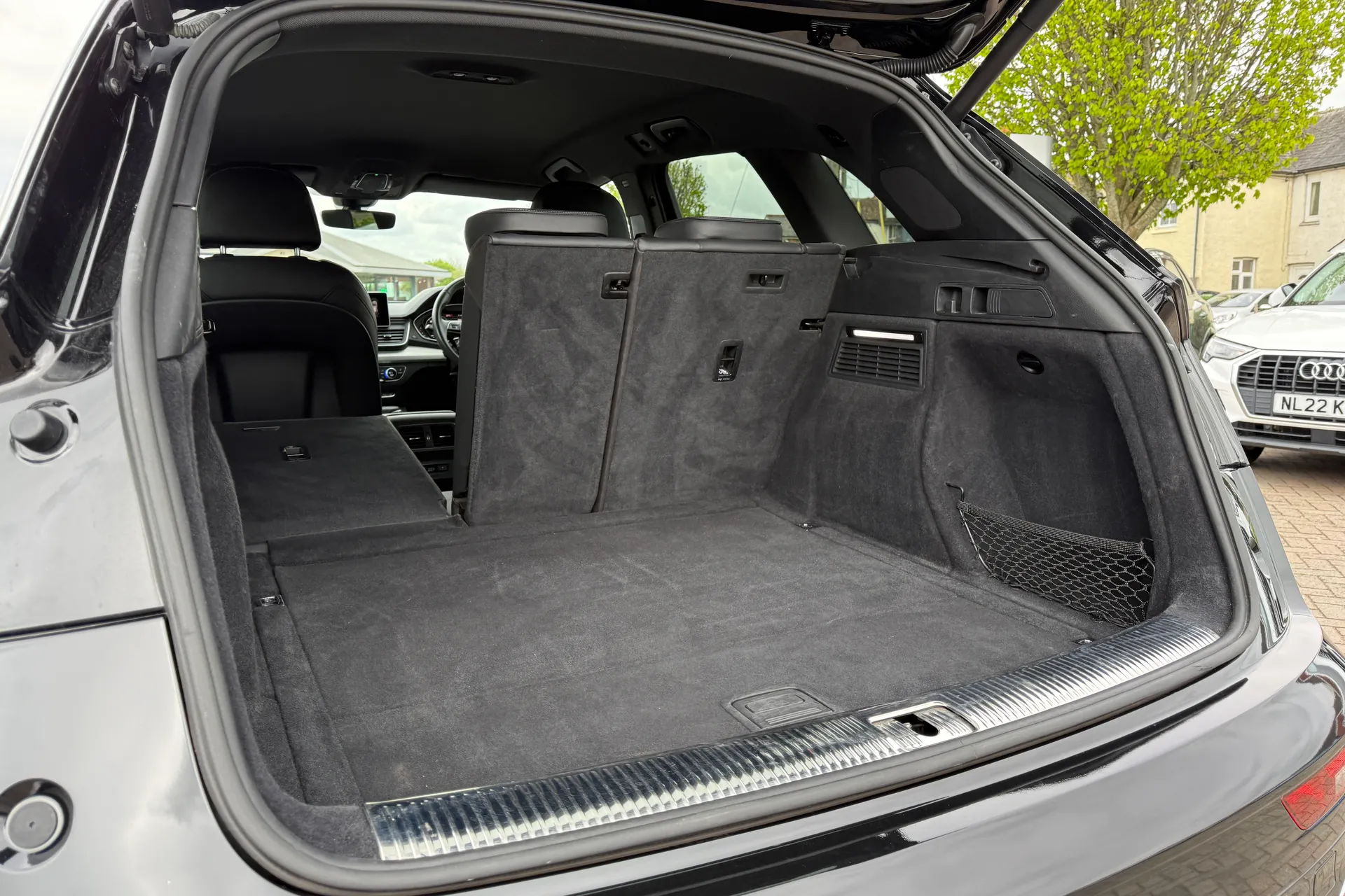 Audi Q5 thumbnail image number 33