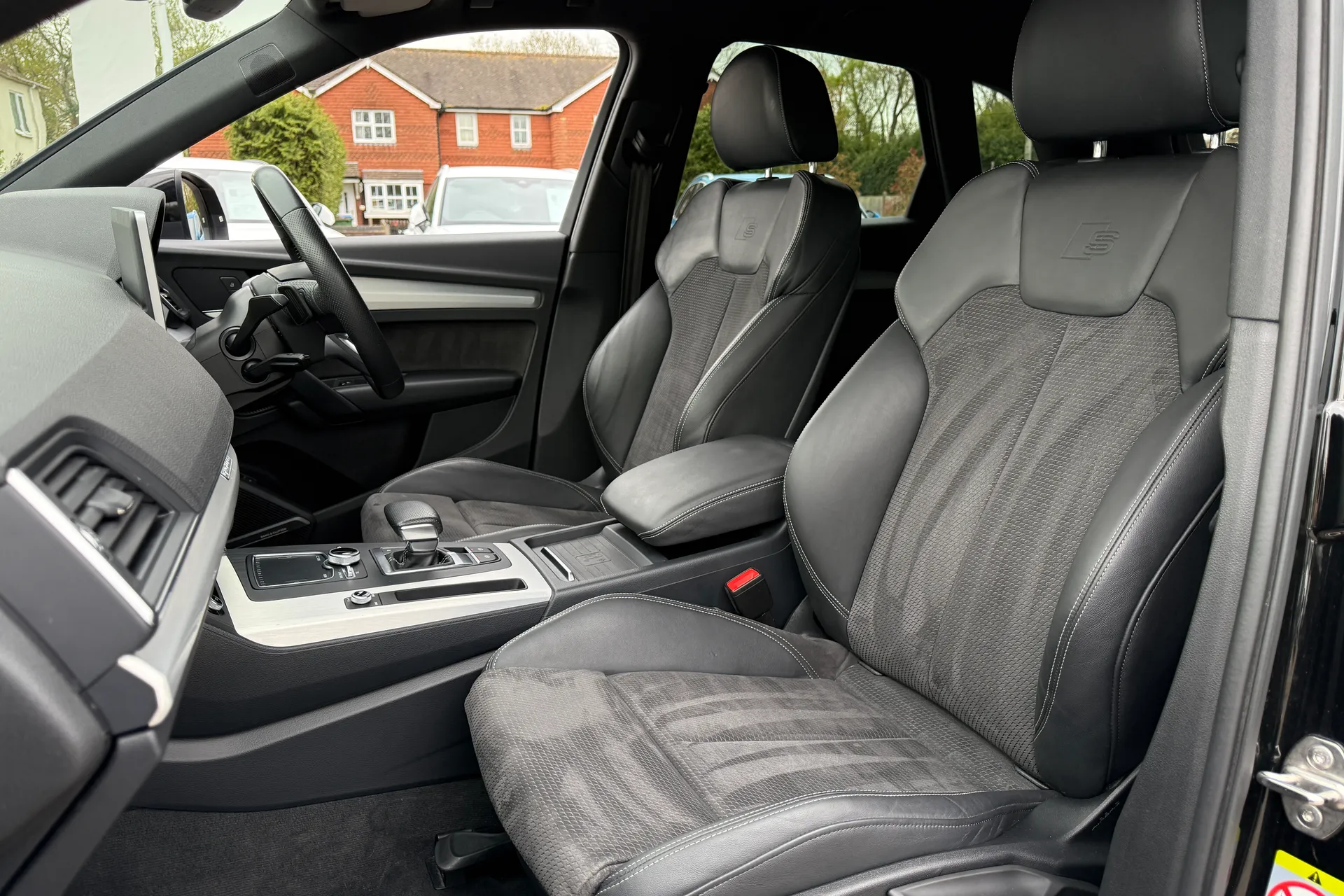 Audi Q5 thumbnail image number 27